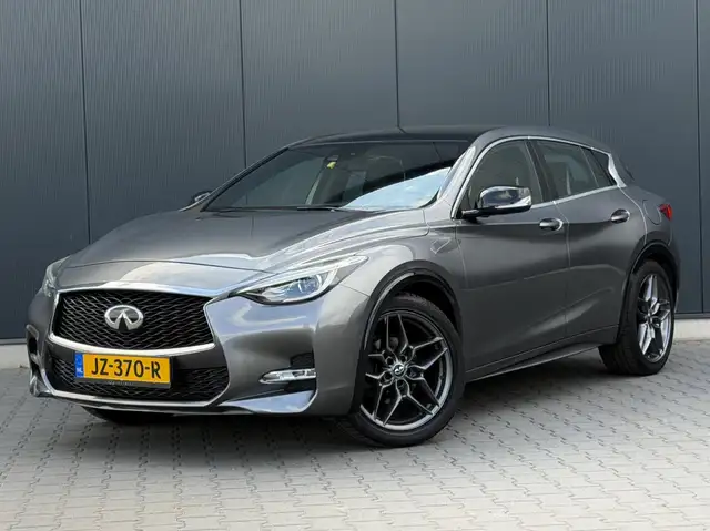 Infiniti Q30 S 1.6 Sport 2e Eig - Pano - Led - Bosé - Alcantara