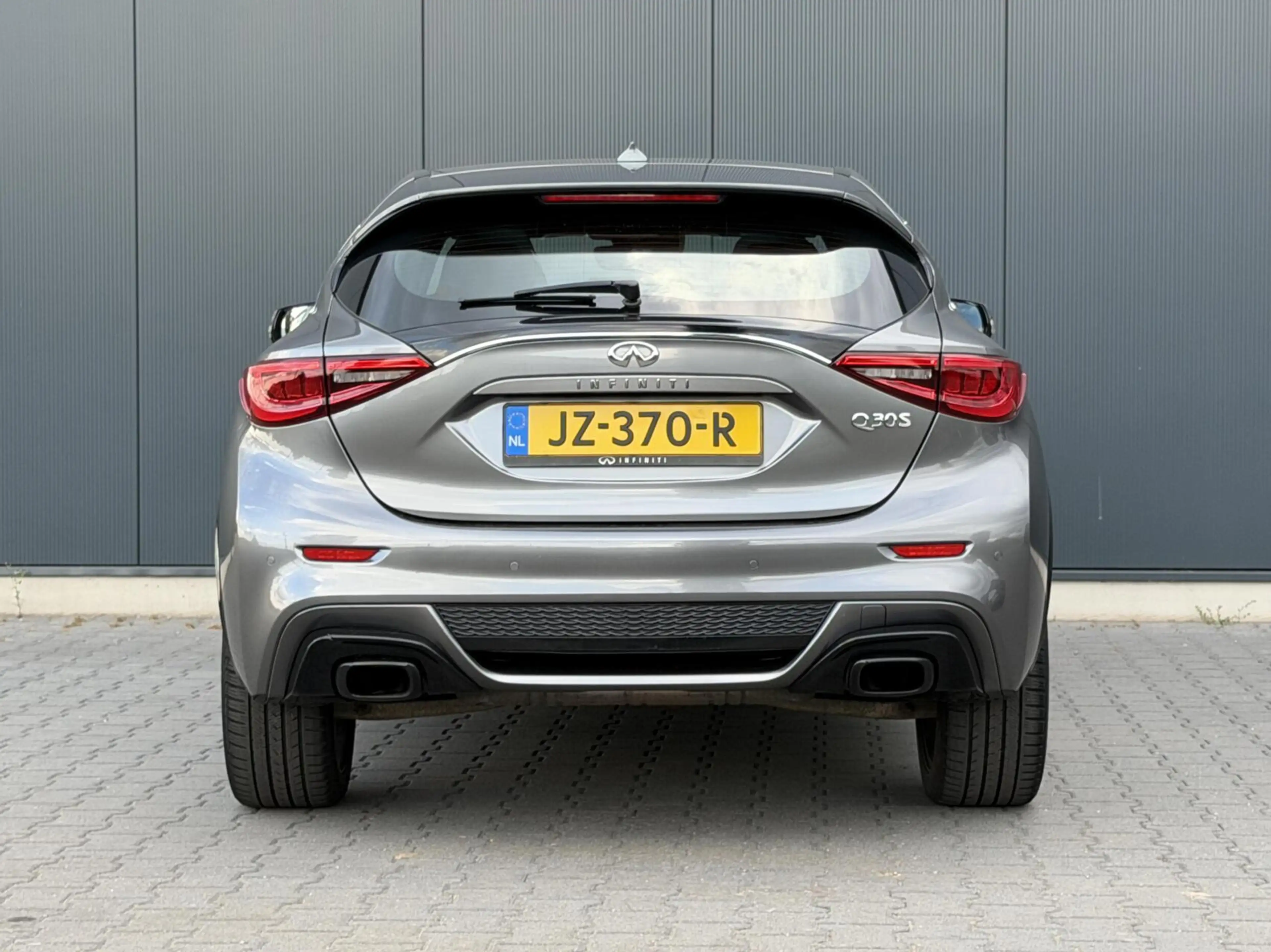 Infiniti Q30 S 1.6 Sport 2e Eig - Pano - Led - Bosé - Alcantara — photo 8