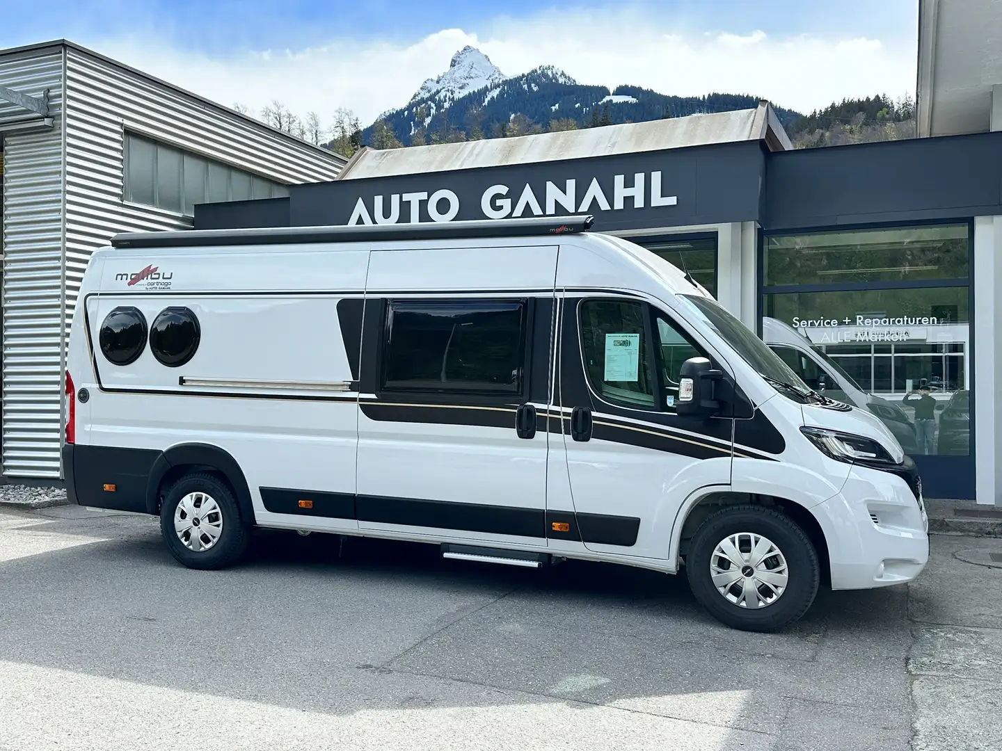 Malibu VAN 640 LE RB - first class - two rooms Weiß - 2