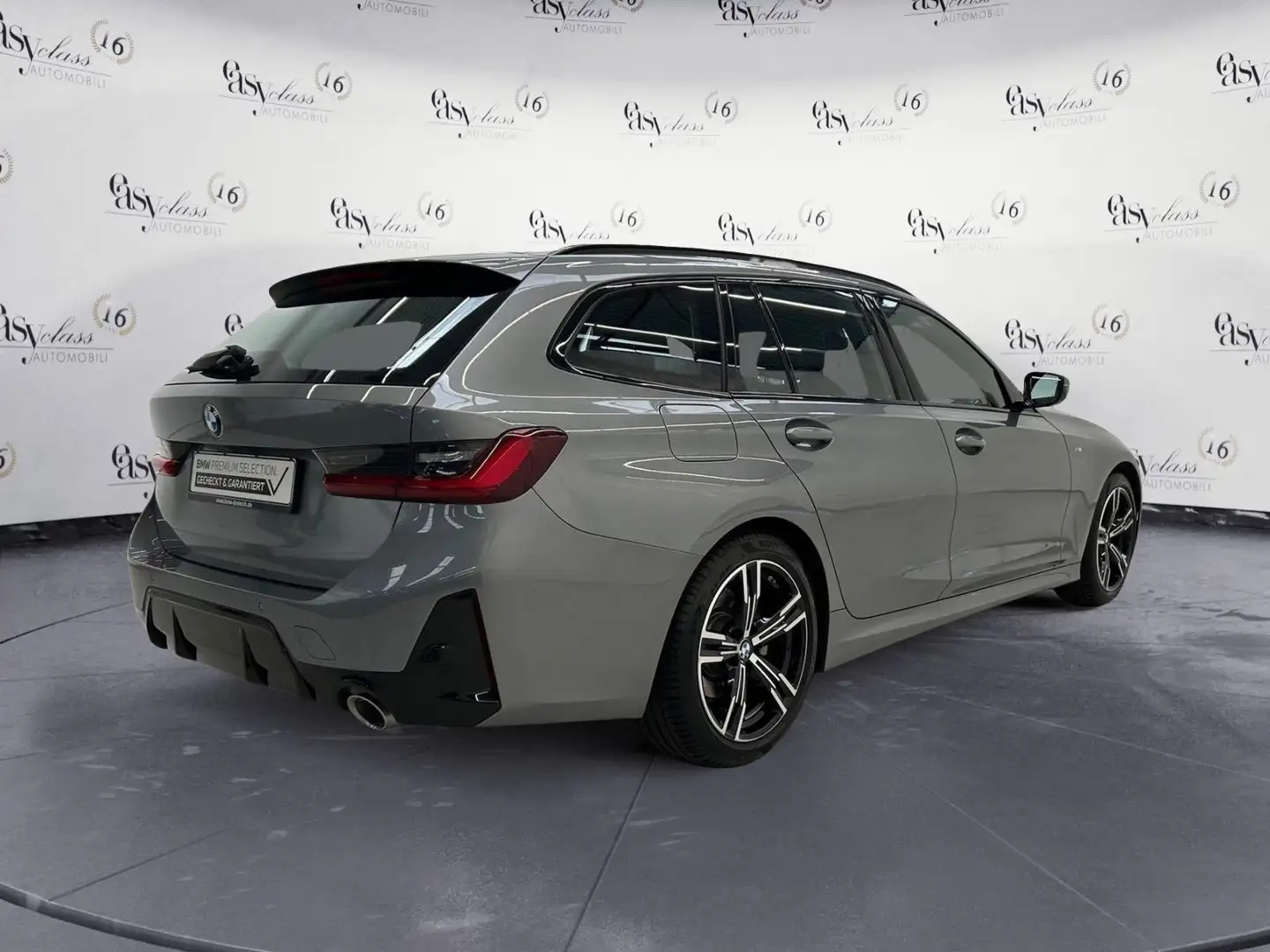 BMW 318 318i Touring Msport Navi Led HiFi 18" Live Cockpi Grau - 2