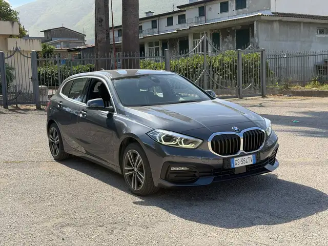 BMW 116 Serie 1 F40 116d Advantage auto