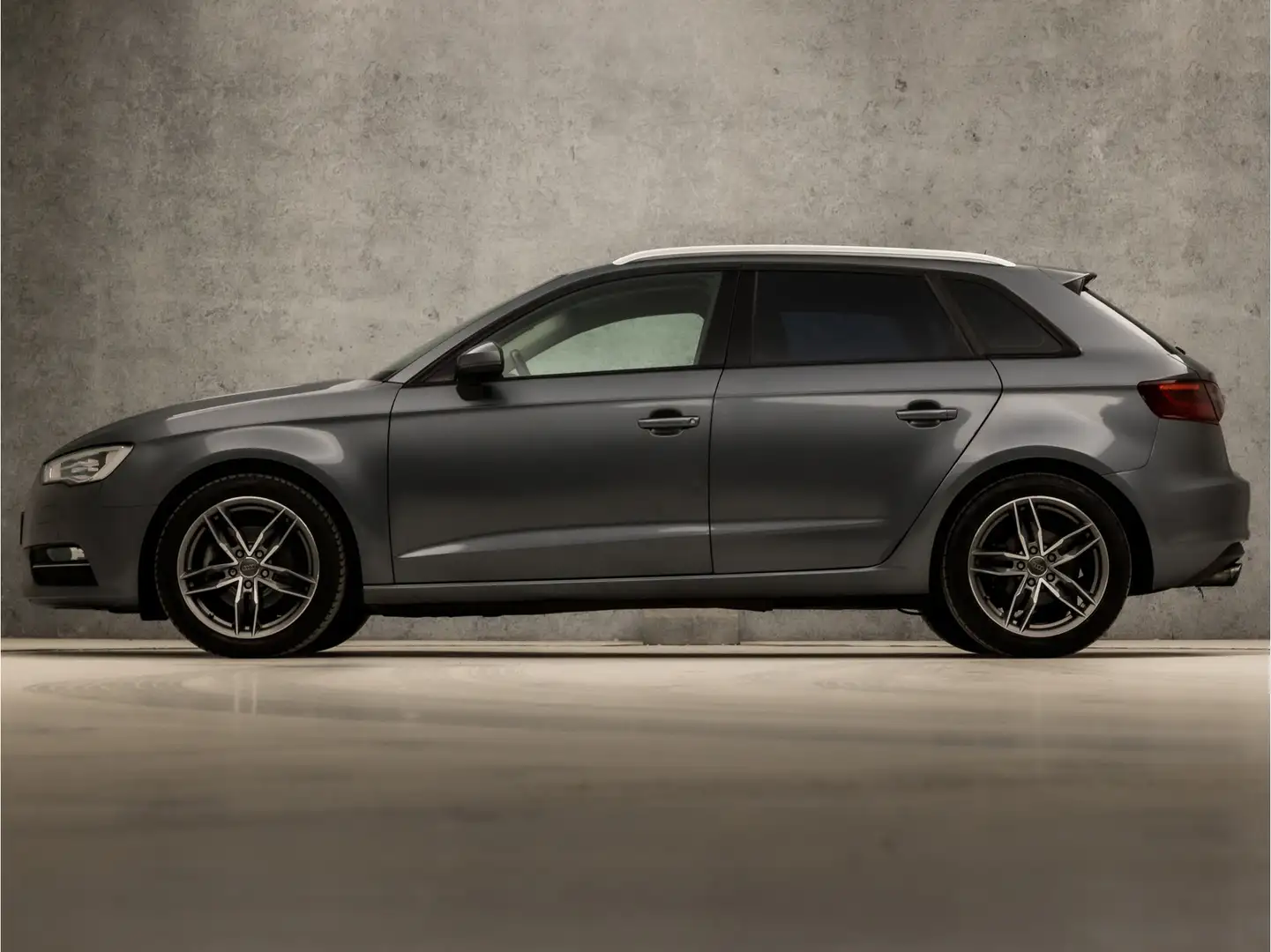 Audi A3 Sportback 1.4 TFSI Sport Automaat (SCHERM, ADAPTIV Gris - 2