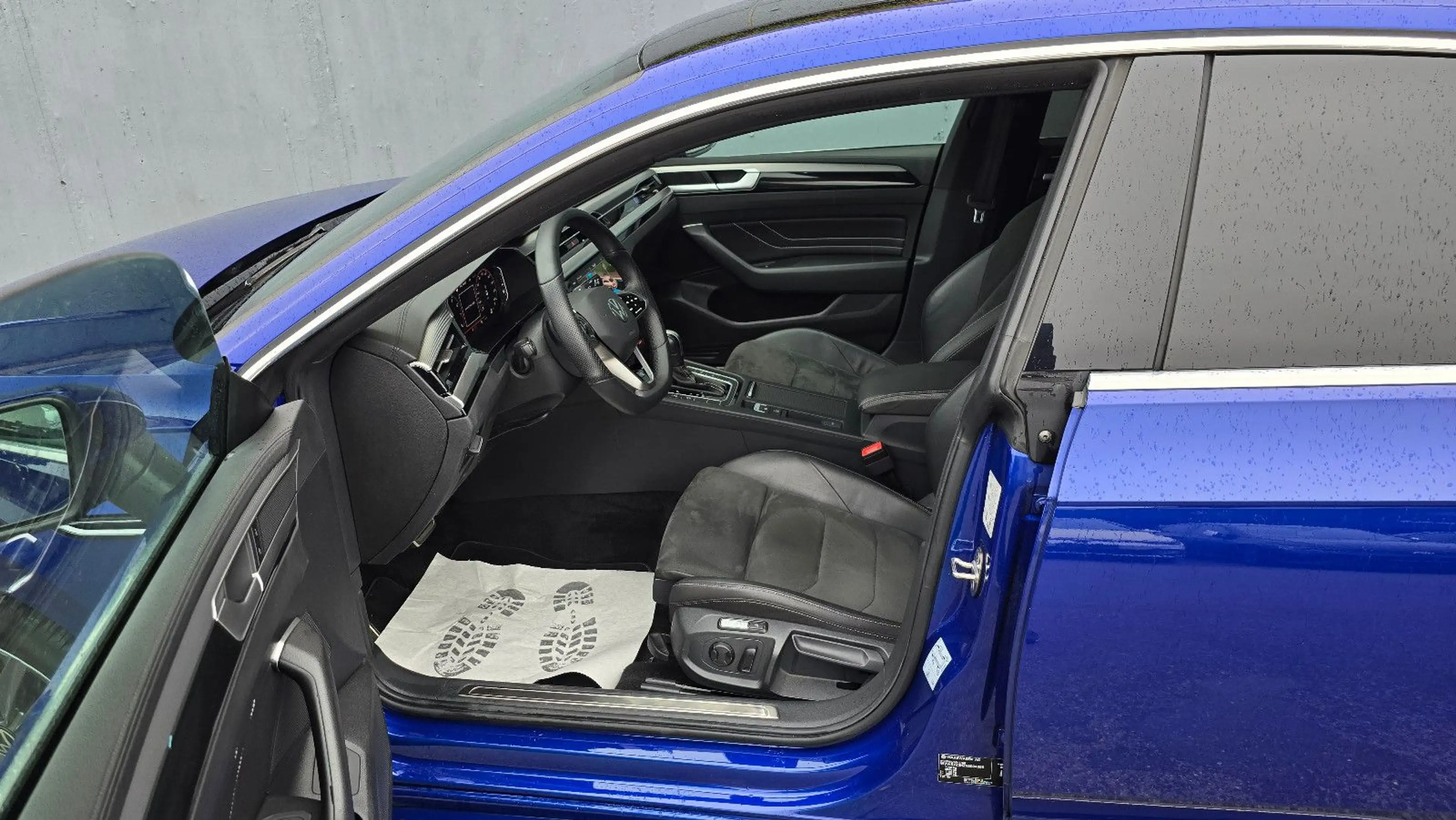 Volkswagen Arteon 2.0 TSI DSG 3 x R-Line Pano/ACC/Kamera — photo 6