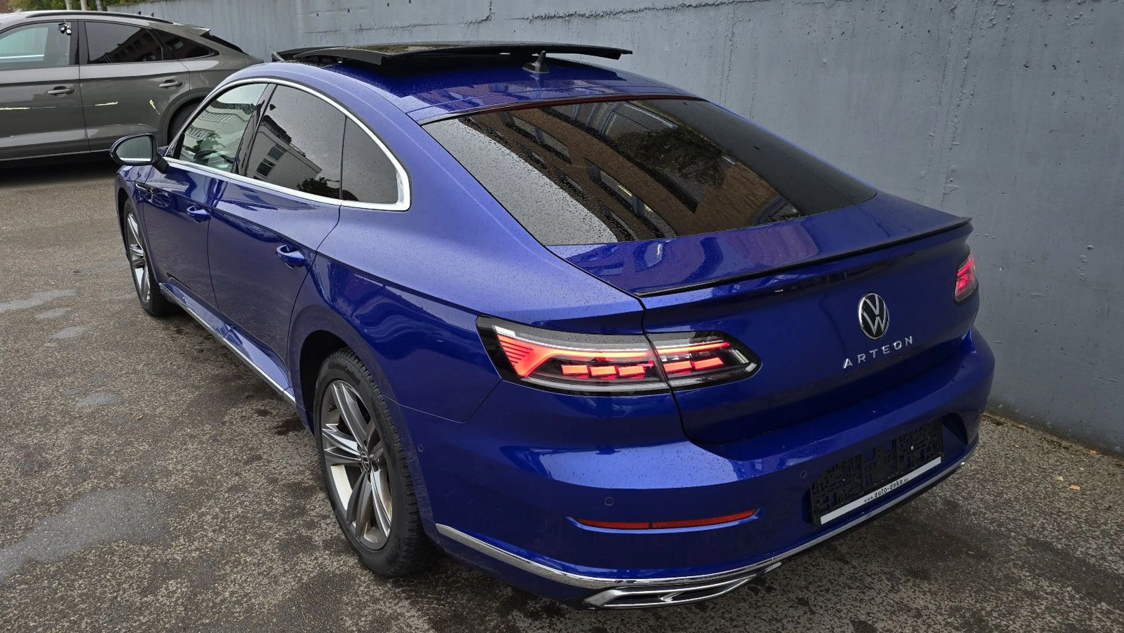 Volkswagen Arteon 2.0 TSI DSG 3 x R-Line Pano/ACC/Kamera — photo 4