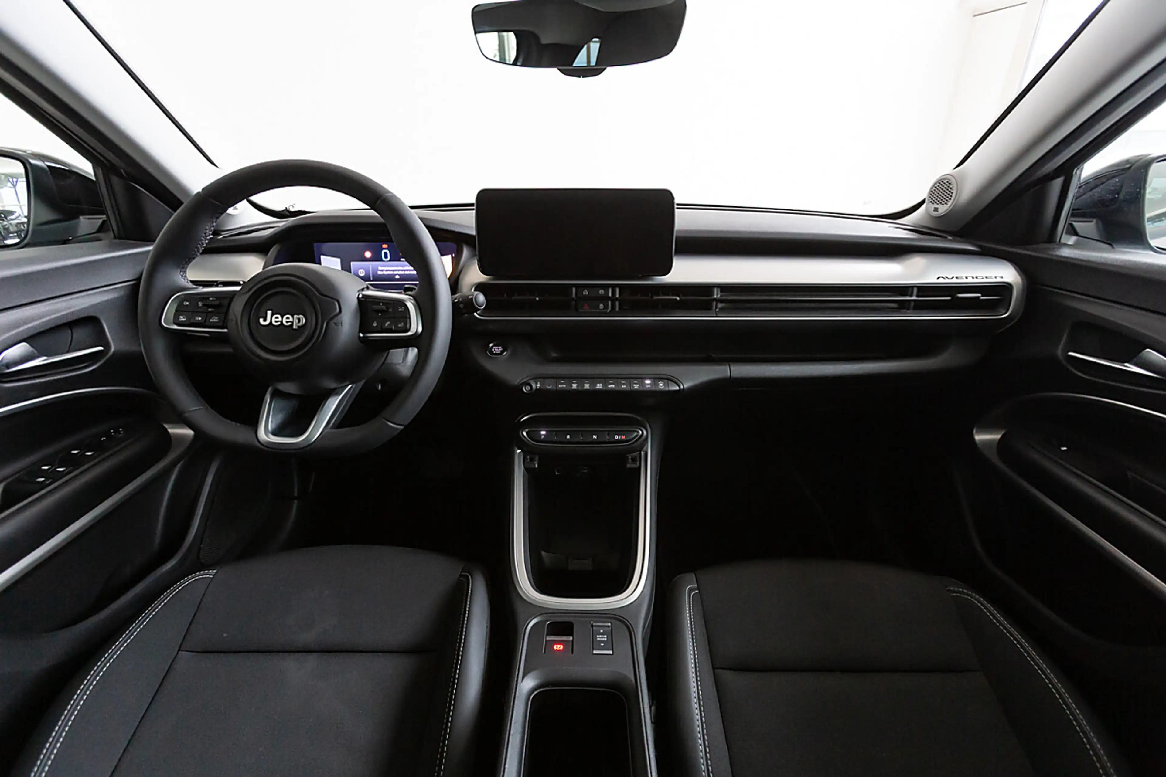 Jeep Avenger 1.2 Mild-Hybrid Summit Mild-Hybrid — photo 6