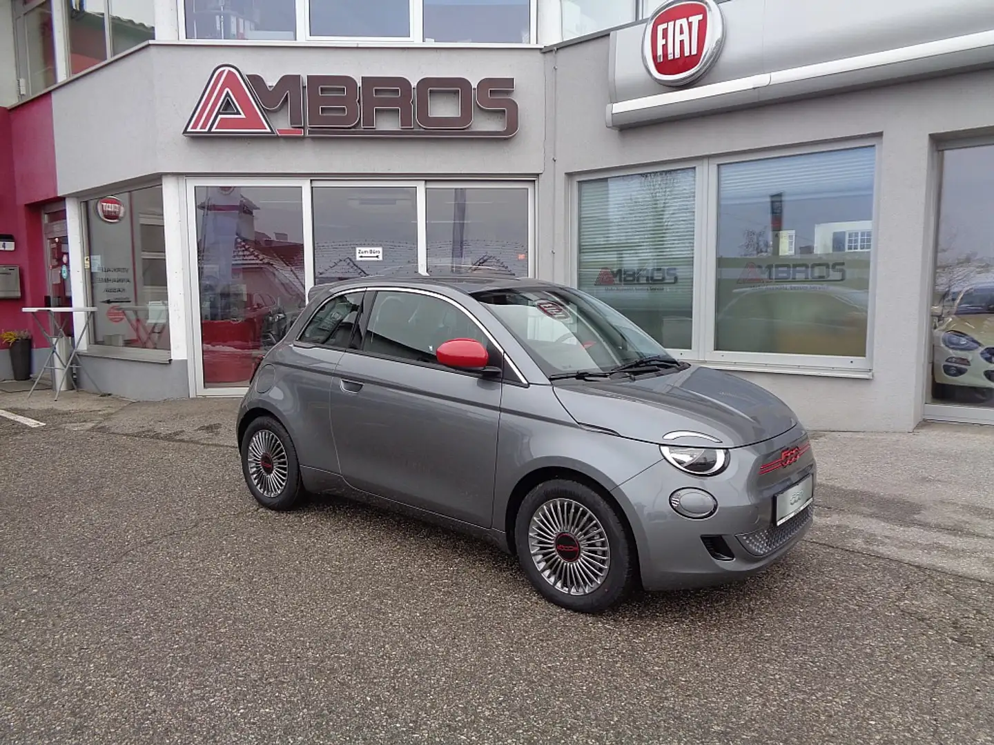 Fiat 500e 500 Elektro Red Edition 42 kWh Hatchback Grau - 2