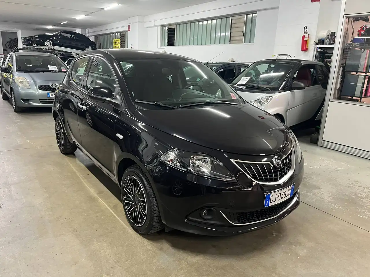 Lancia Ypsilon 2022 — фото 11