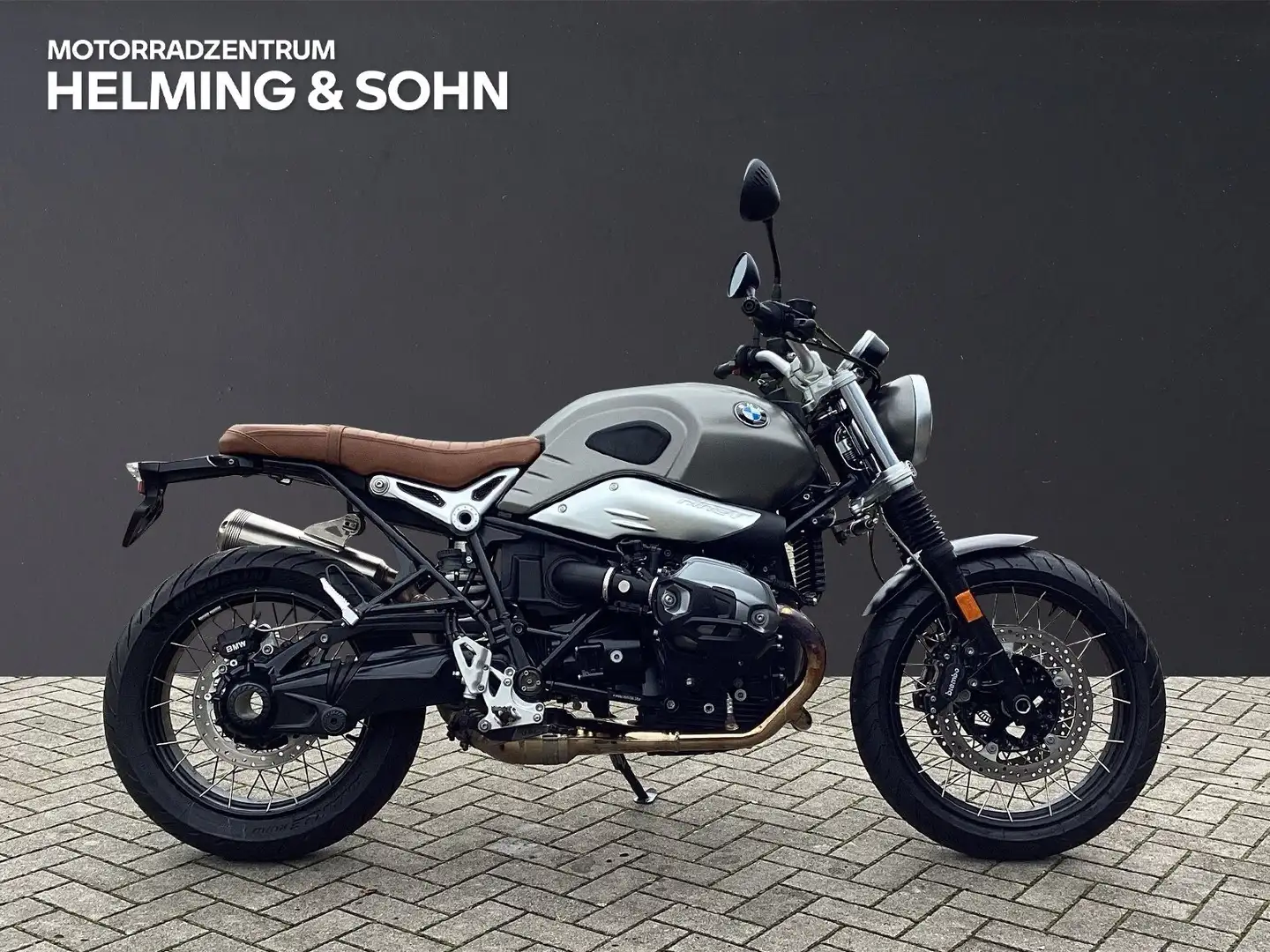 BMW R nineT Scrambler Plateado - 1