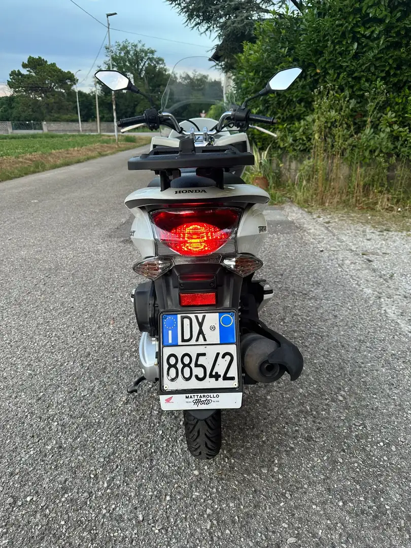 Honda PCX 125 Bianco - 2