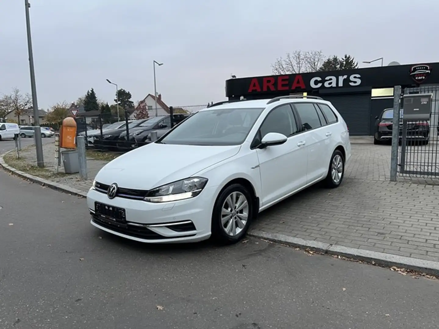 Volkswagen Golf Variant VII TGI Comfortline DSG ACC PDC Weiß - 2