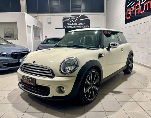 MINI One 1.6 16V One (72kW) *NEOPATENTATI*AUTOMATICO*18"*