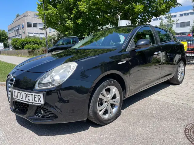 Alfa Romeo Giulietta view 7