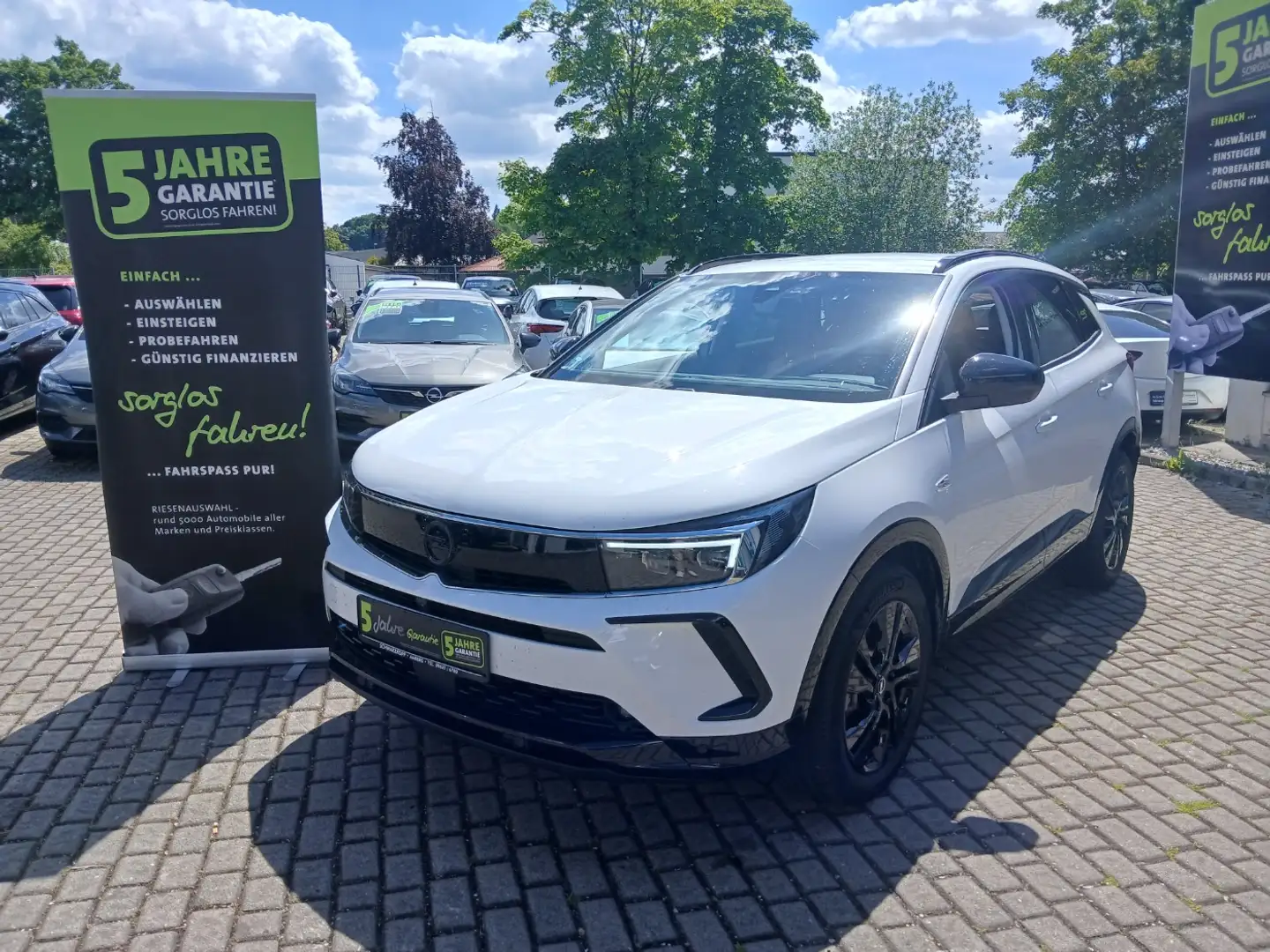 Opel Grandland 1.2T WirelessCharging,Navi,Parkpilot Wit - 2