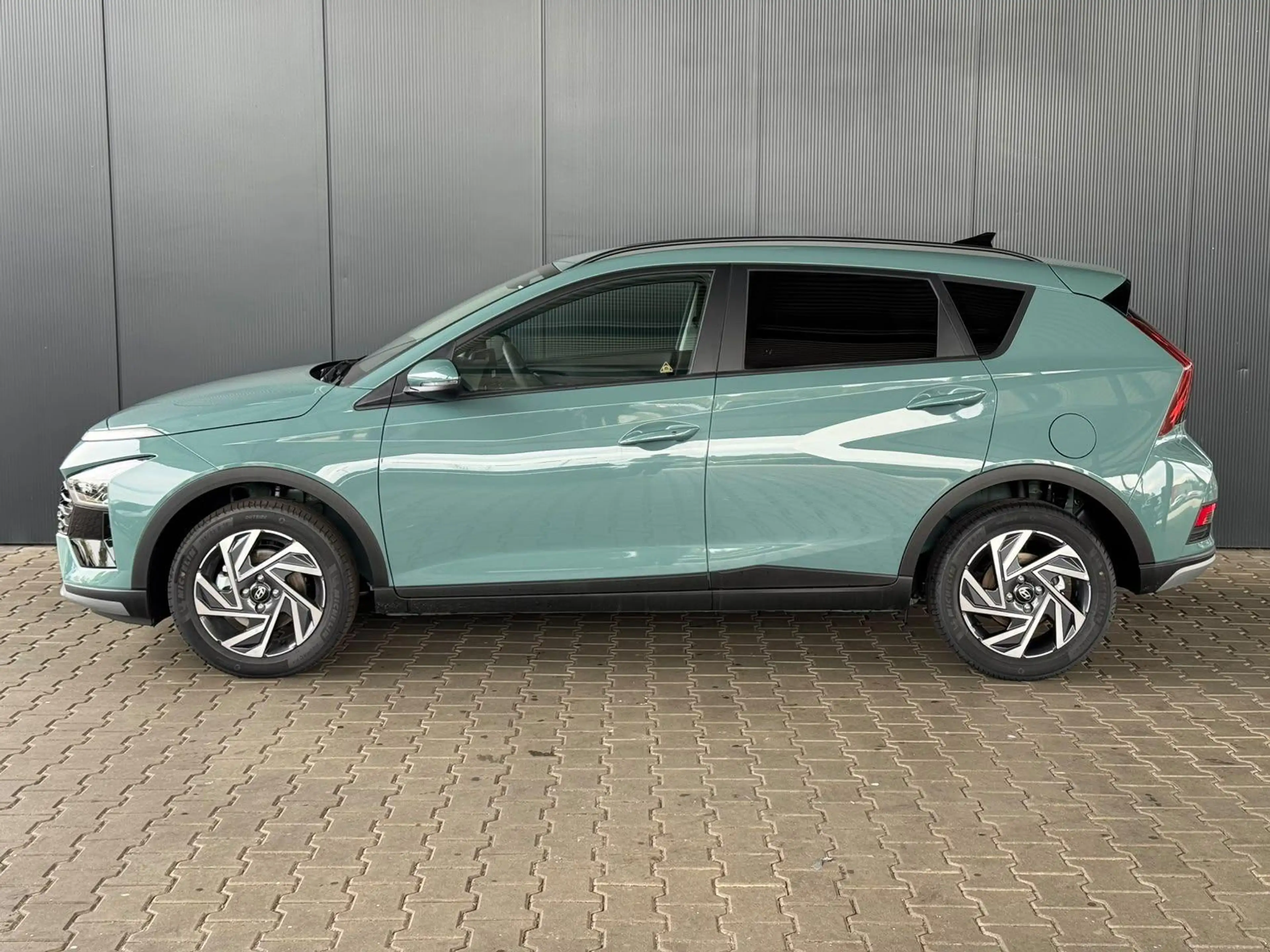 Hyundai BAYON Comfort Plus 1.0 T-GDI 7-DCT AT / Tempomat / Kamer — photo 2