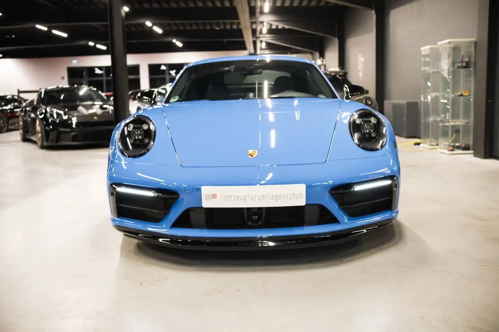 Porsche 992 /911 Carrera 4 GTS-Lift-360Kam-PDK-Inno Drive Blau - 2
