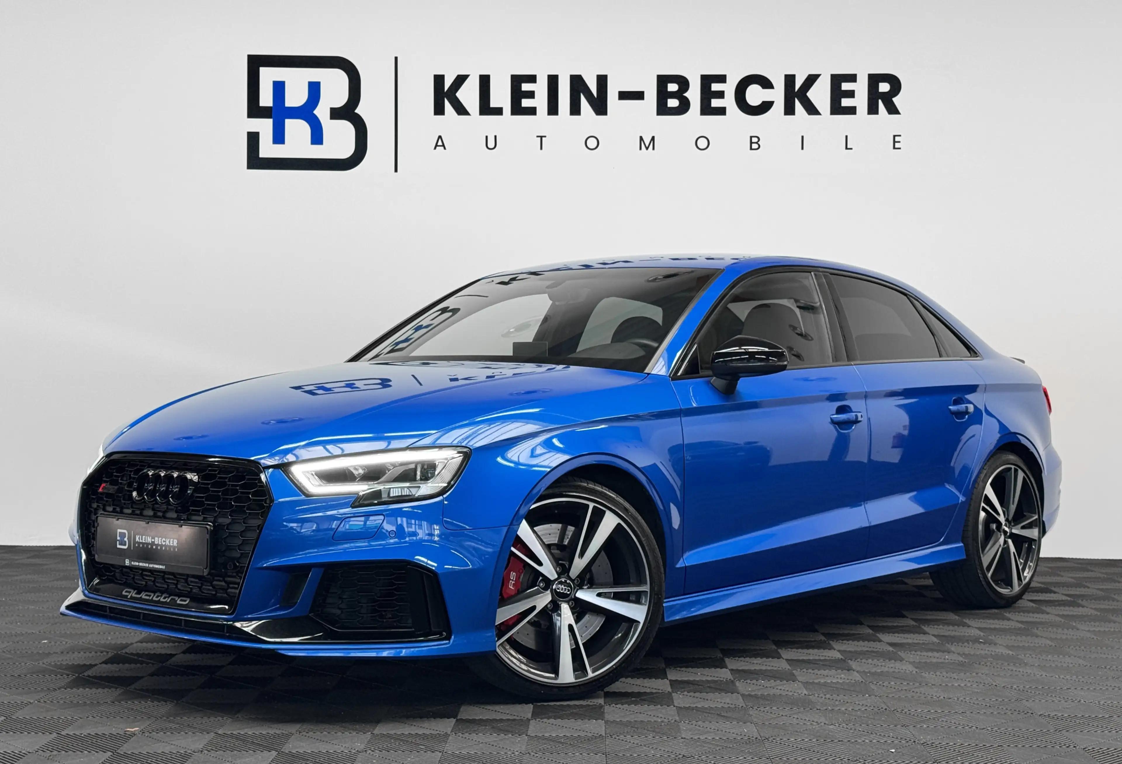 Audi RS3 Limousine q. *Virtual*Keyless*Schwarz-Optik* — photo 4