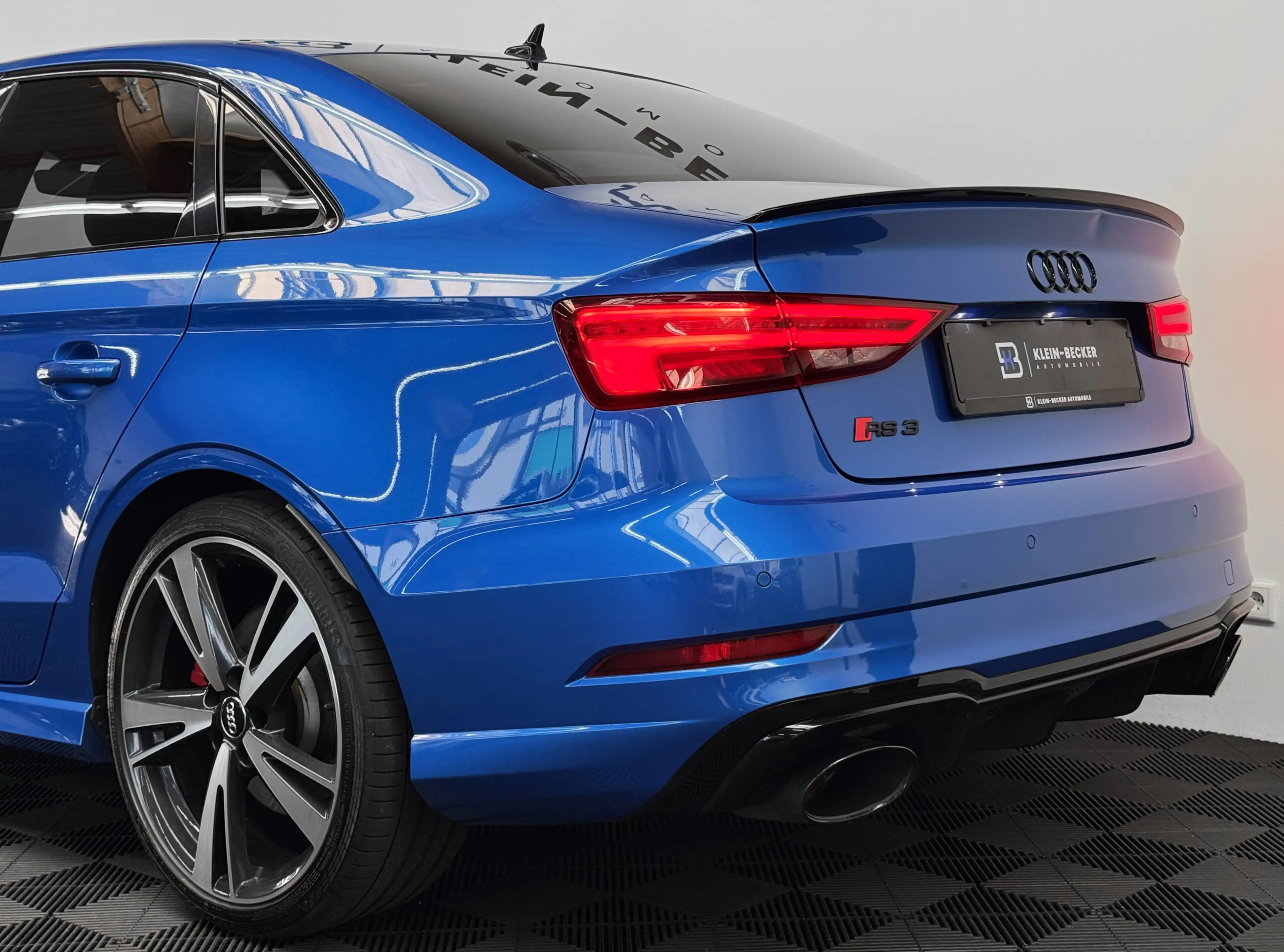 Audi RS3 Limousine q. *Virtual*Keyless*Schwarz-Optik* — photo 9