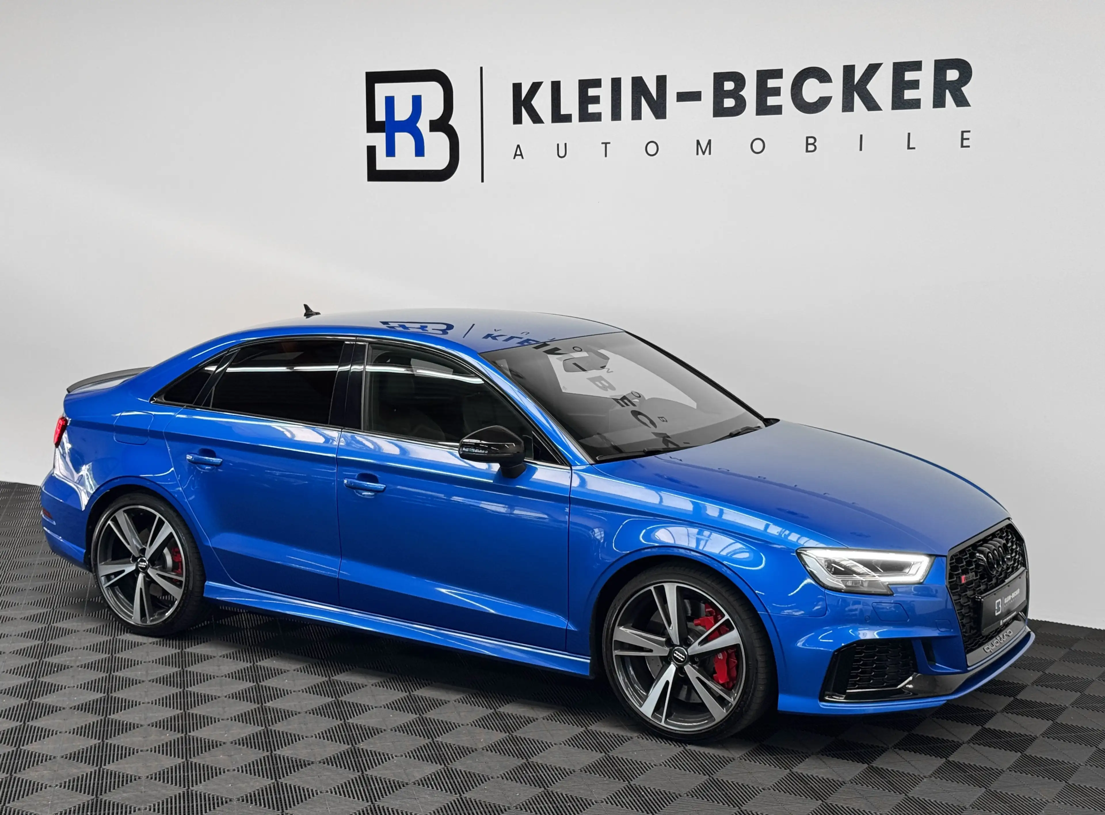 Audi RS3 Limousine q. *Virtual*Keyless*Schwarz-Optik* — photo 10