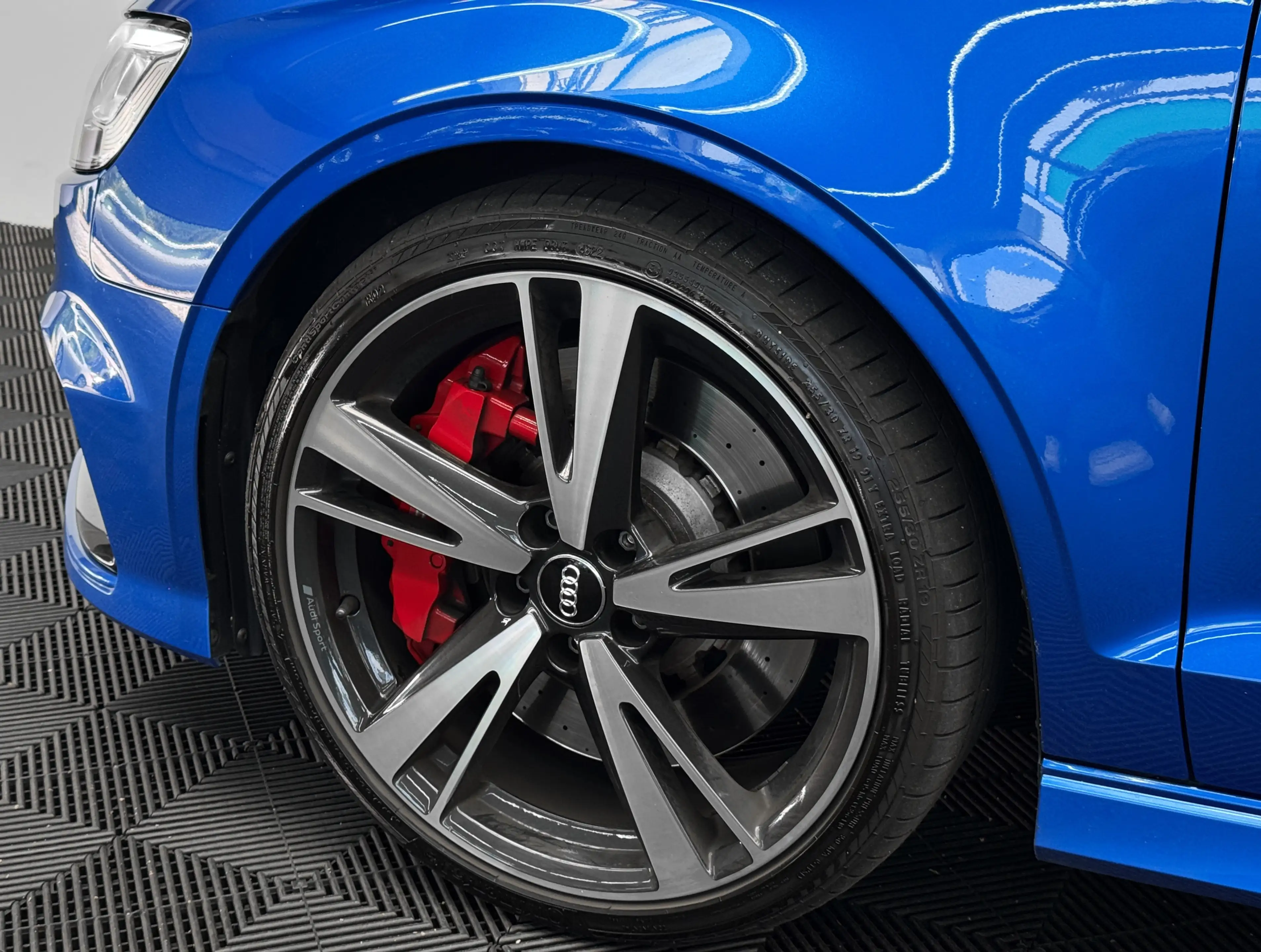 Audi RS3 Limousine q. *Virtual*Keyless*Schwarz-Optik* — photo 6