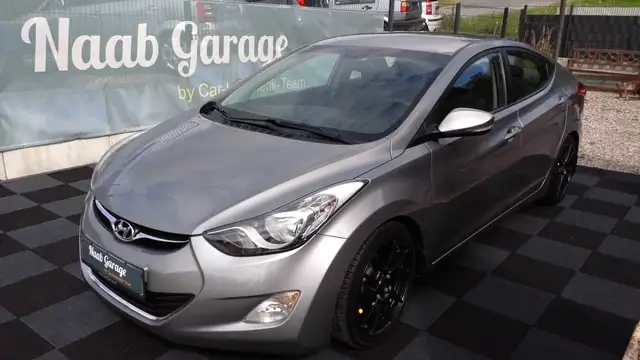 Hyundai ELANTRA Elantra 1.6i GLS