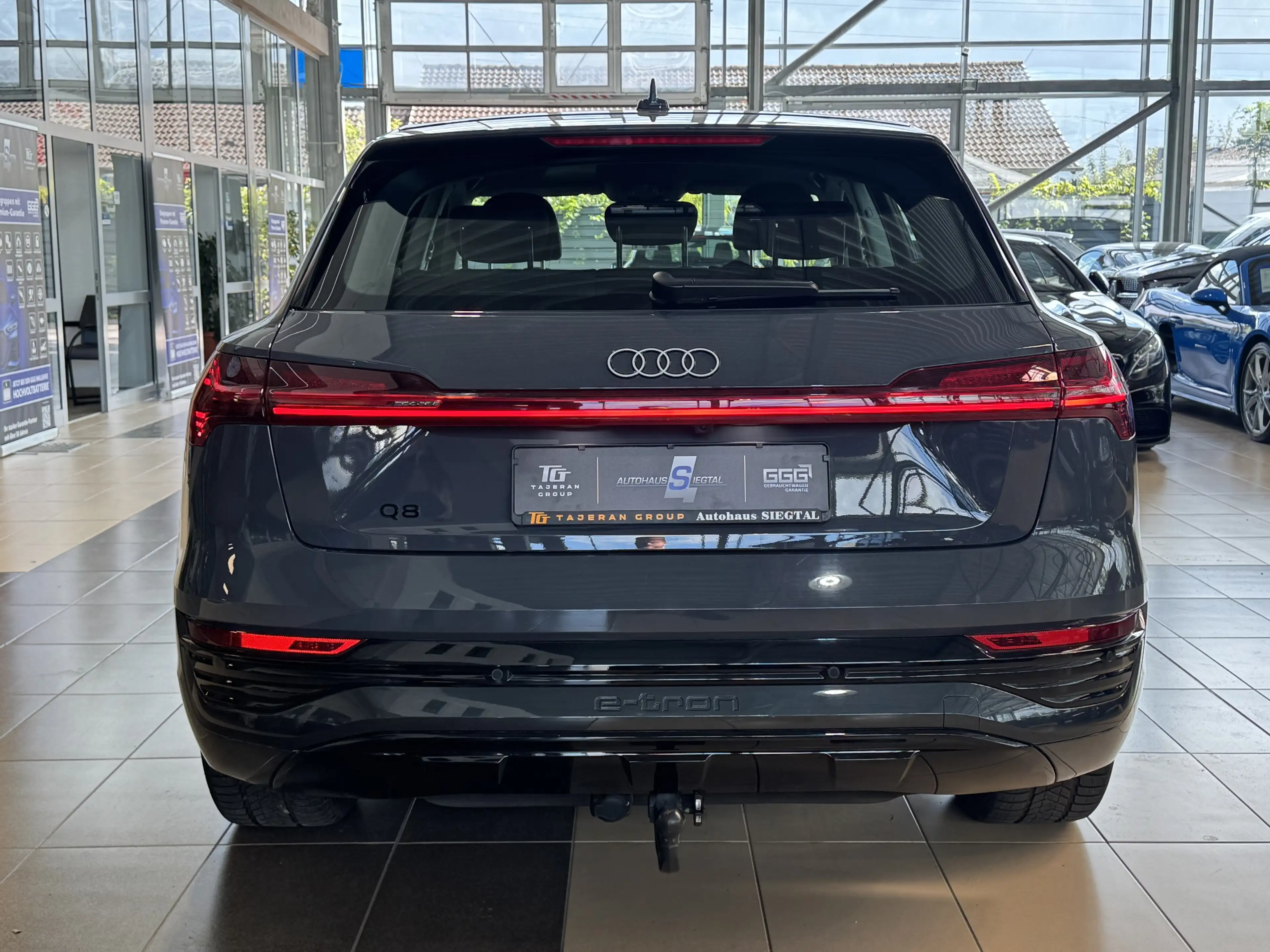 Audi Q8 e-tron 50 Quattro Advanced R.Cam Navi AHK SHZ — photo 7