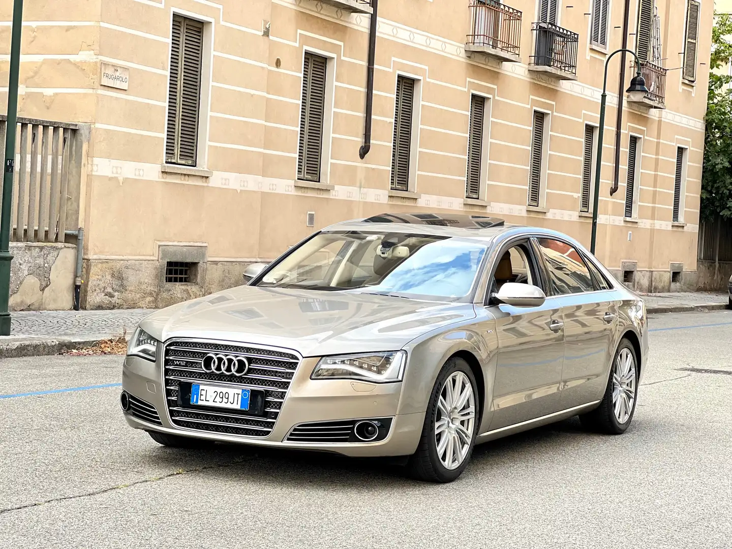 Audi A8 Lunga 6.3 W12 FSI 500cv Tiptornic8 Quattro KM CERT Bej - 1