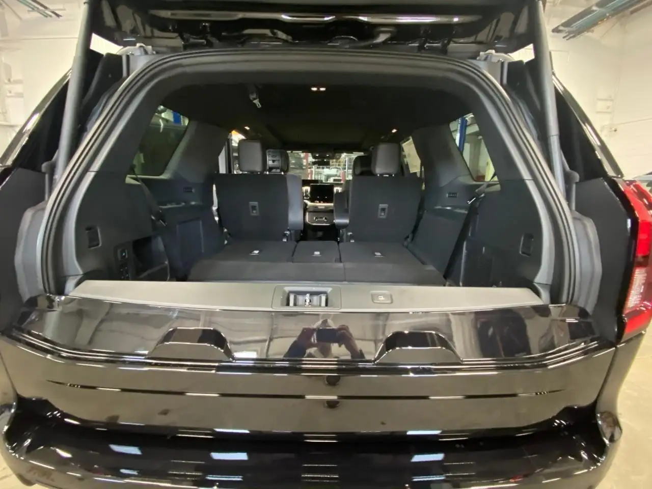 Ford Expedition снимка Ford Expedition