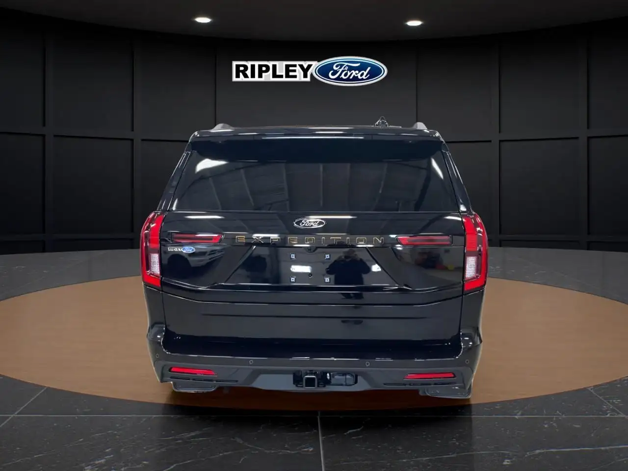 Ford Expedition снимка Ford Expedition