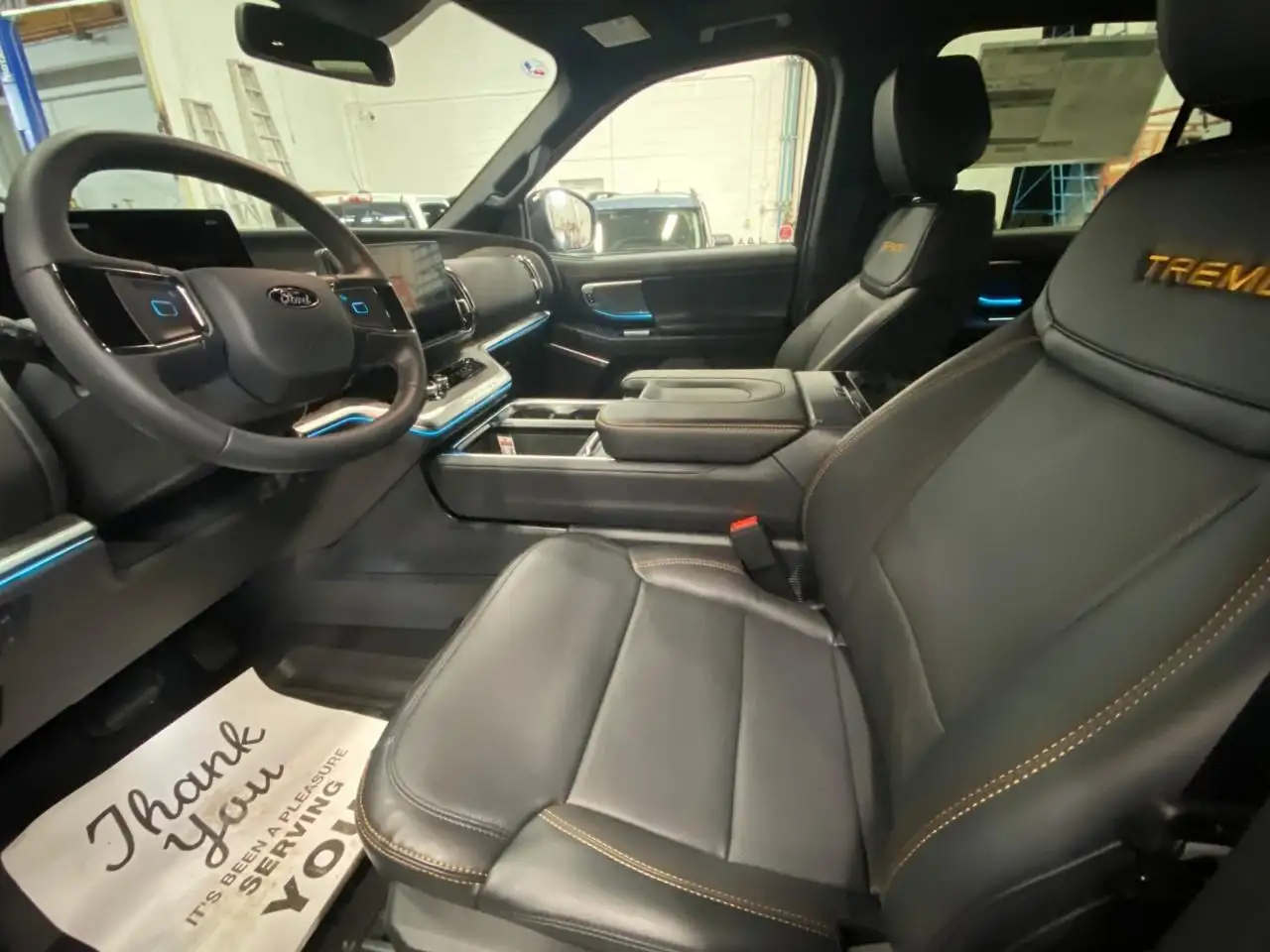 Ford Expedition снимка Ford Expedition