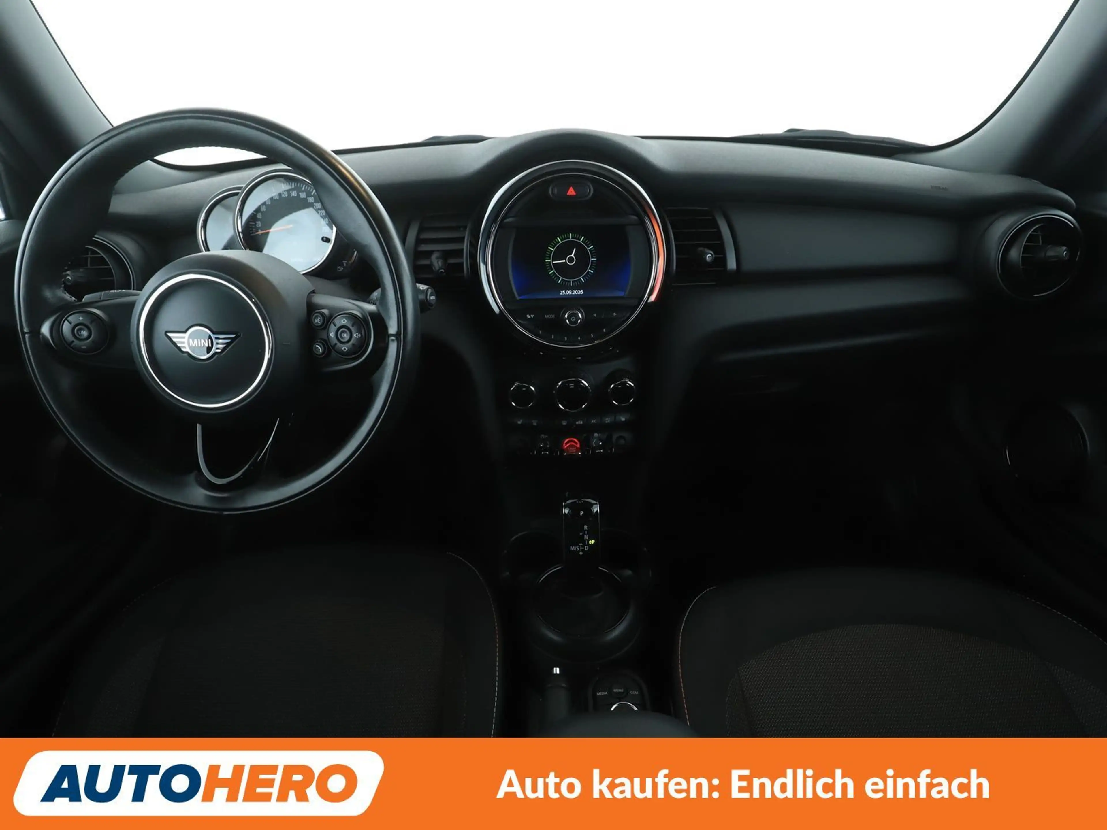 MINI One One — photo 12
