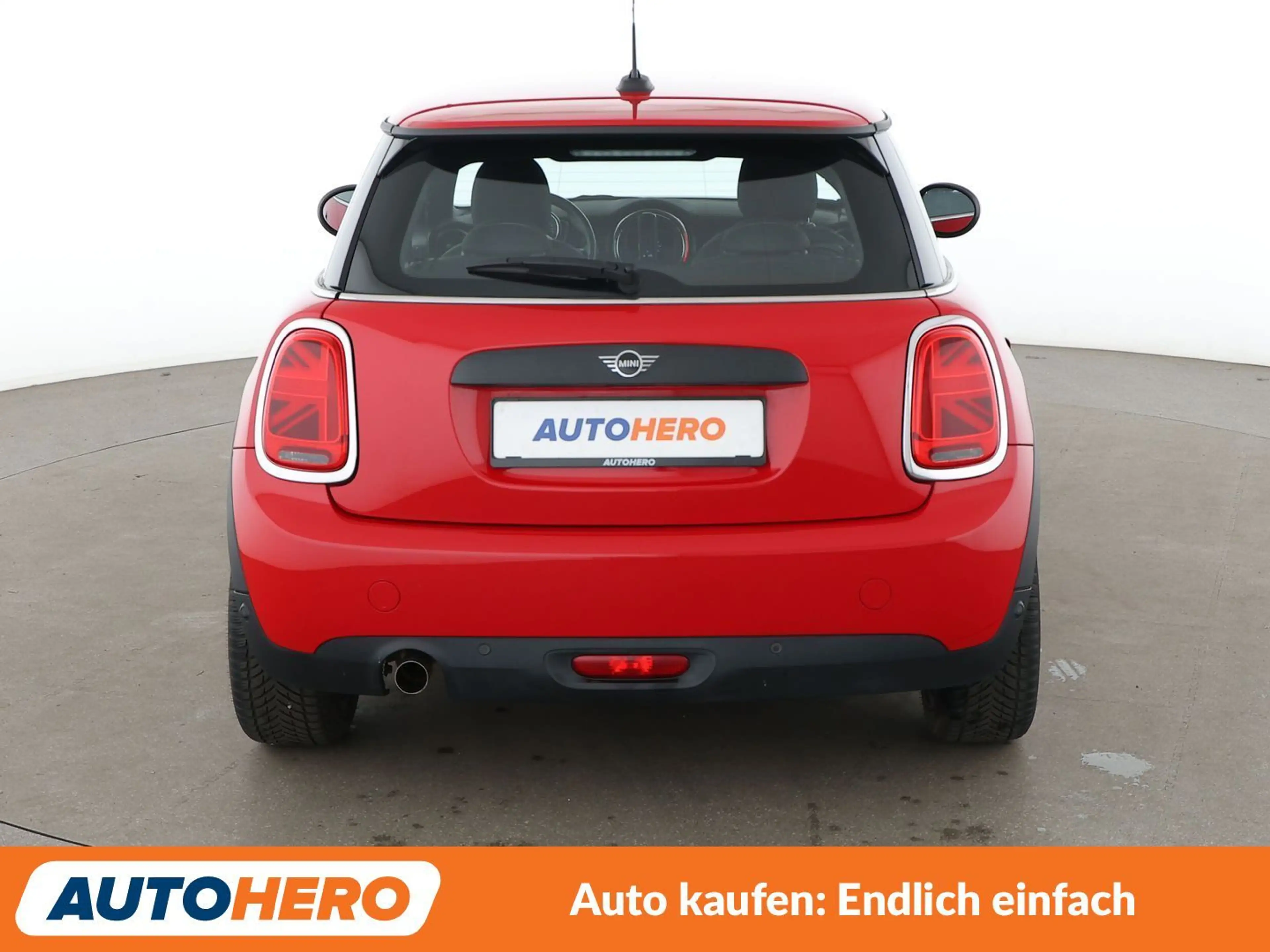 MINI One One — photo 5