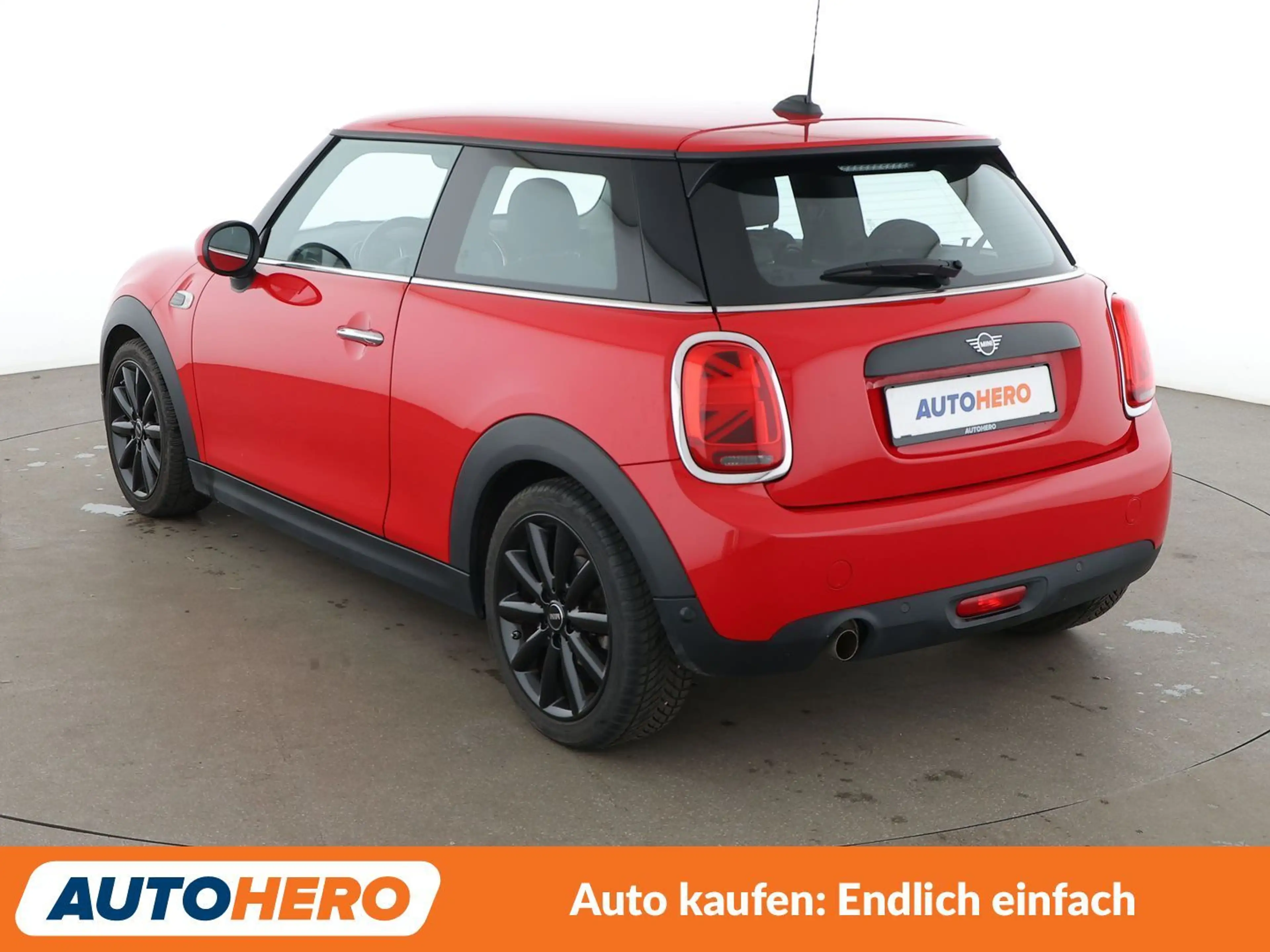 MINI One One — photo 4
