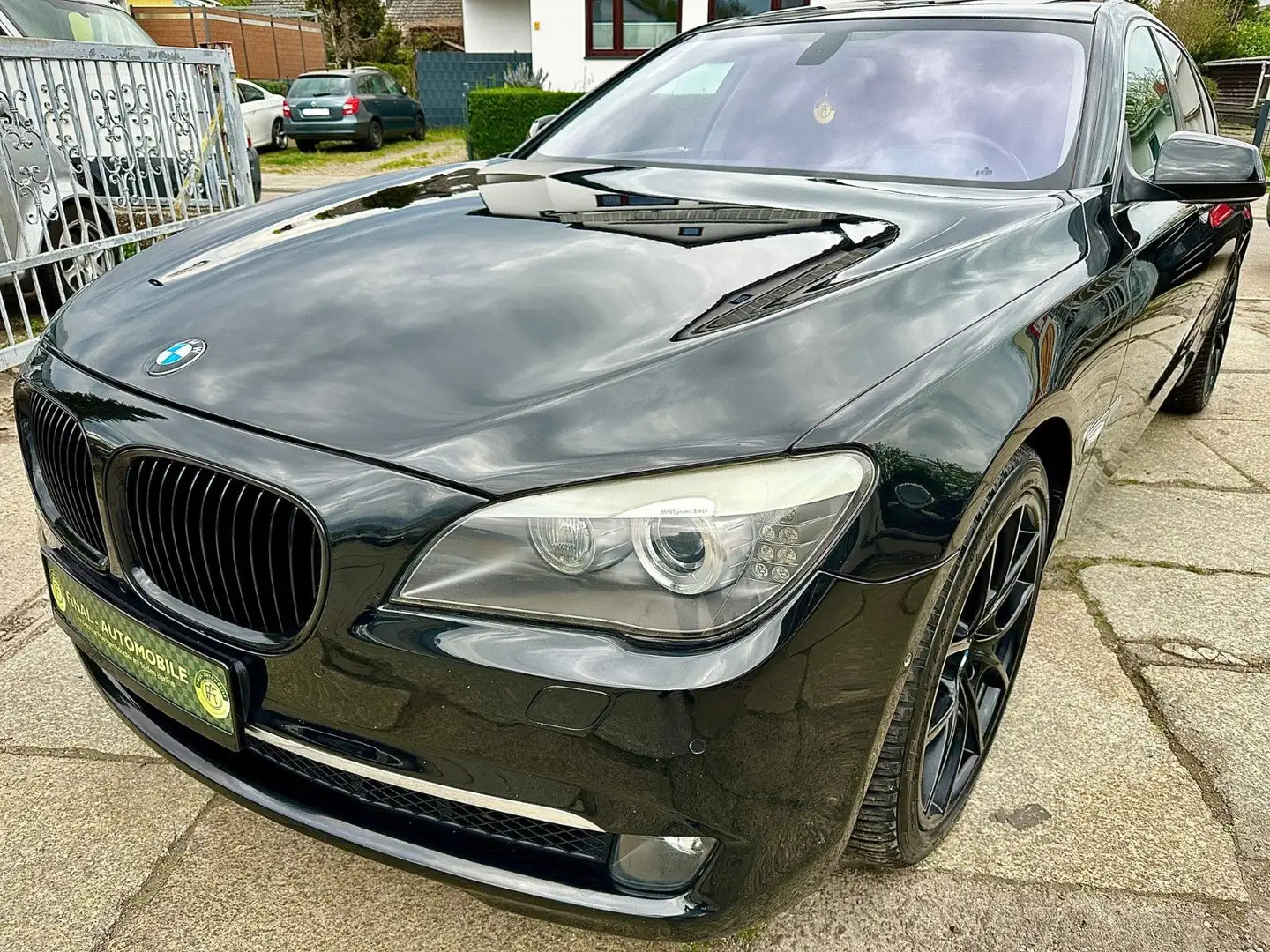 BMW 730 d Lim. * 3.-Hand * Leder * Navi *Kamera * SZH Fekete - 1
