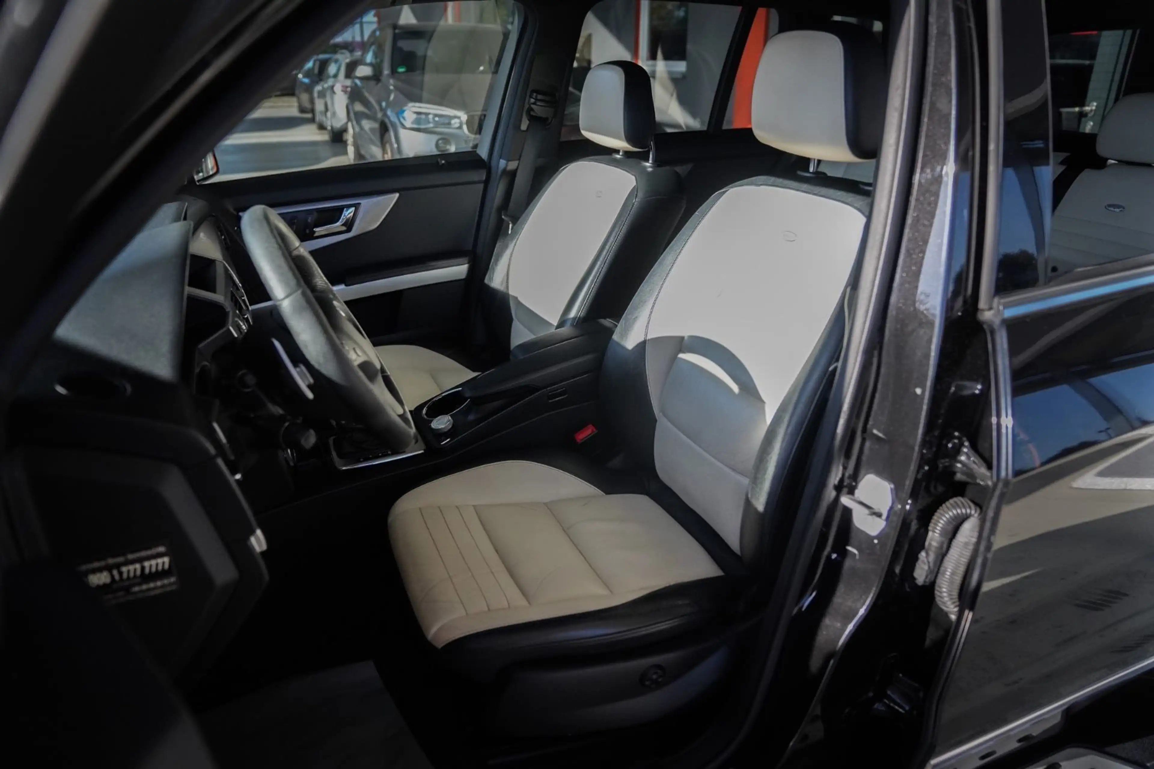 Mercedes-Benz GLK 350 Edition 1 *Temp./SHZ/Klimaaut./AHK* — photo 15