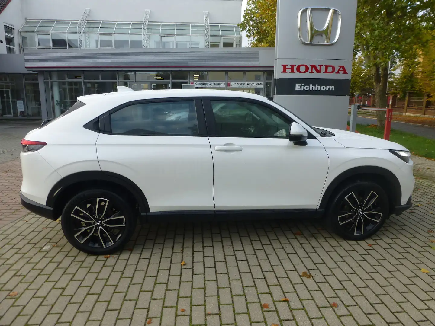 Honda HR-V 1,5 i-MMD Hybrid Elegance Navi LED PDC Weiß - 2