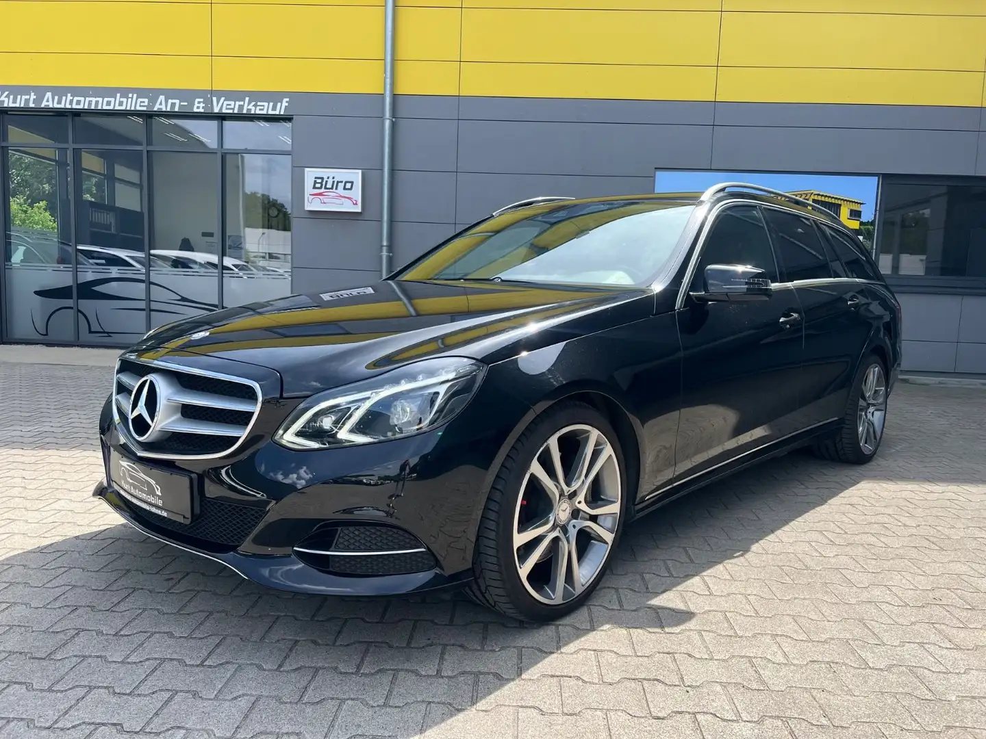 Mercedes-Benz E 350 T BlueTec/LED/LEDER/NAVI/ALU/AVANTGARDE Noir - 2
