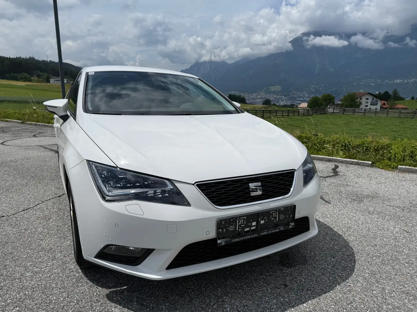 SEAT Leon Executive 1,2 TSI Weiß - 1