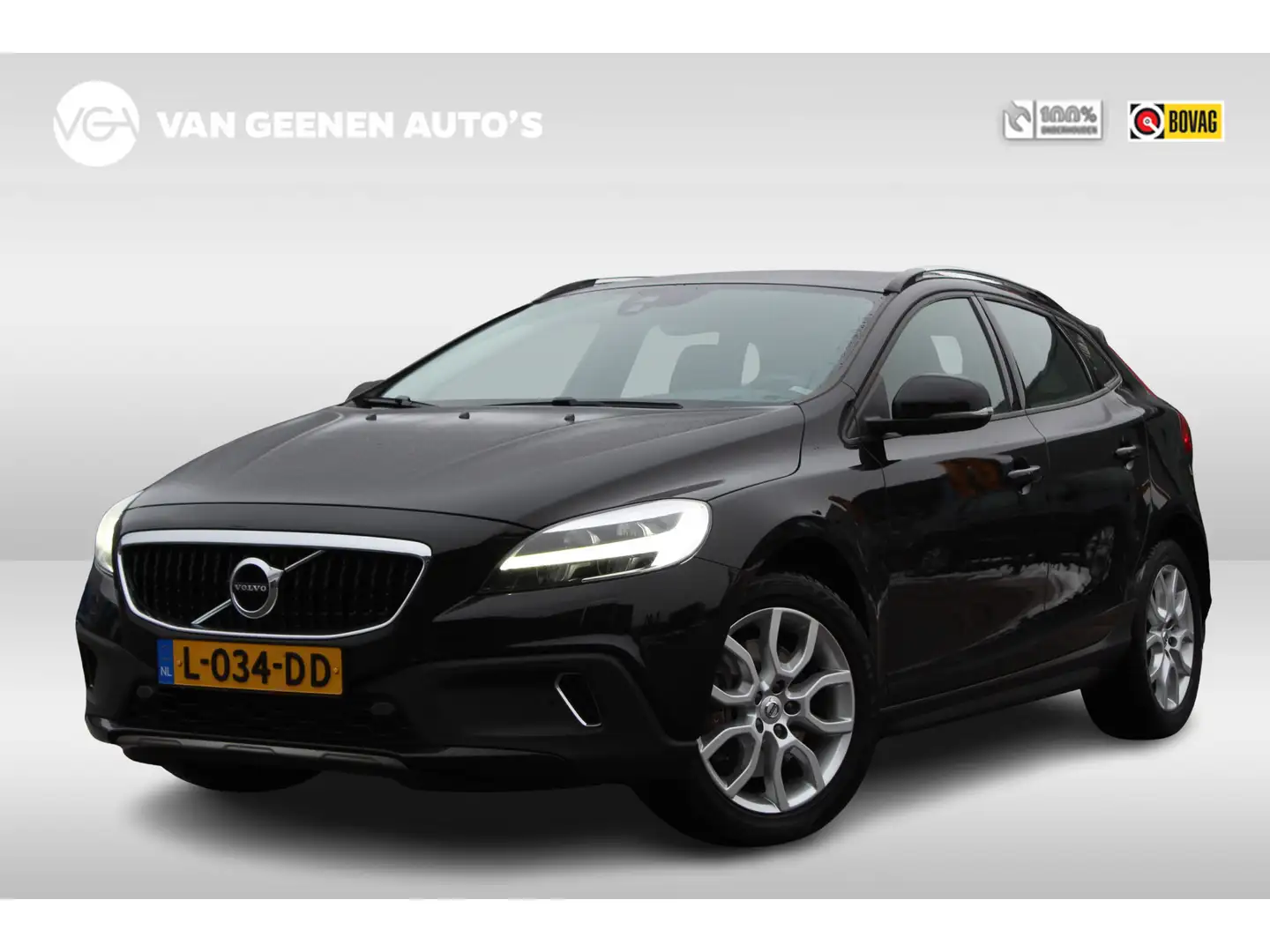Volvo V40 Cross Country 2.0 T3 153Pk Summum | Camera | Trekhaak | Dealer o Noir - 1
