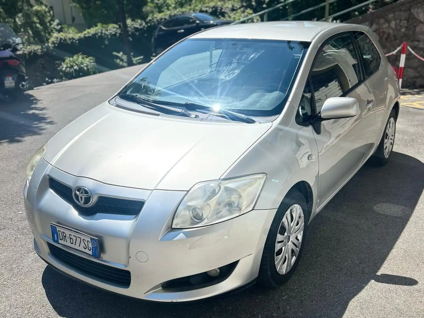 Toyota Auris Auris 3p 1.4 Sol Argent - 2