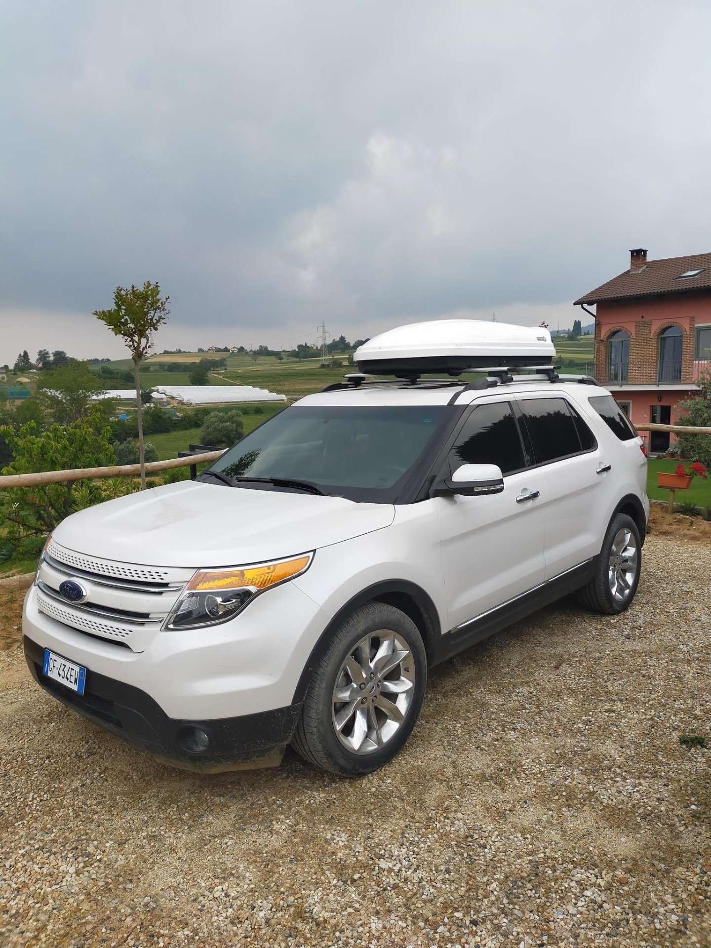 2020 Ford EXPLORER