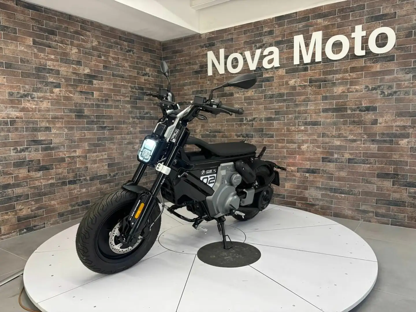 BMW CE 02 4kw Abs Nero - 2
