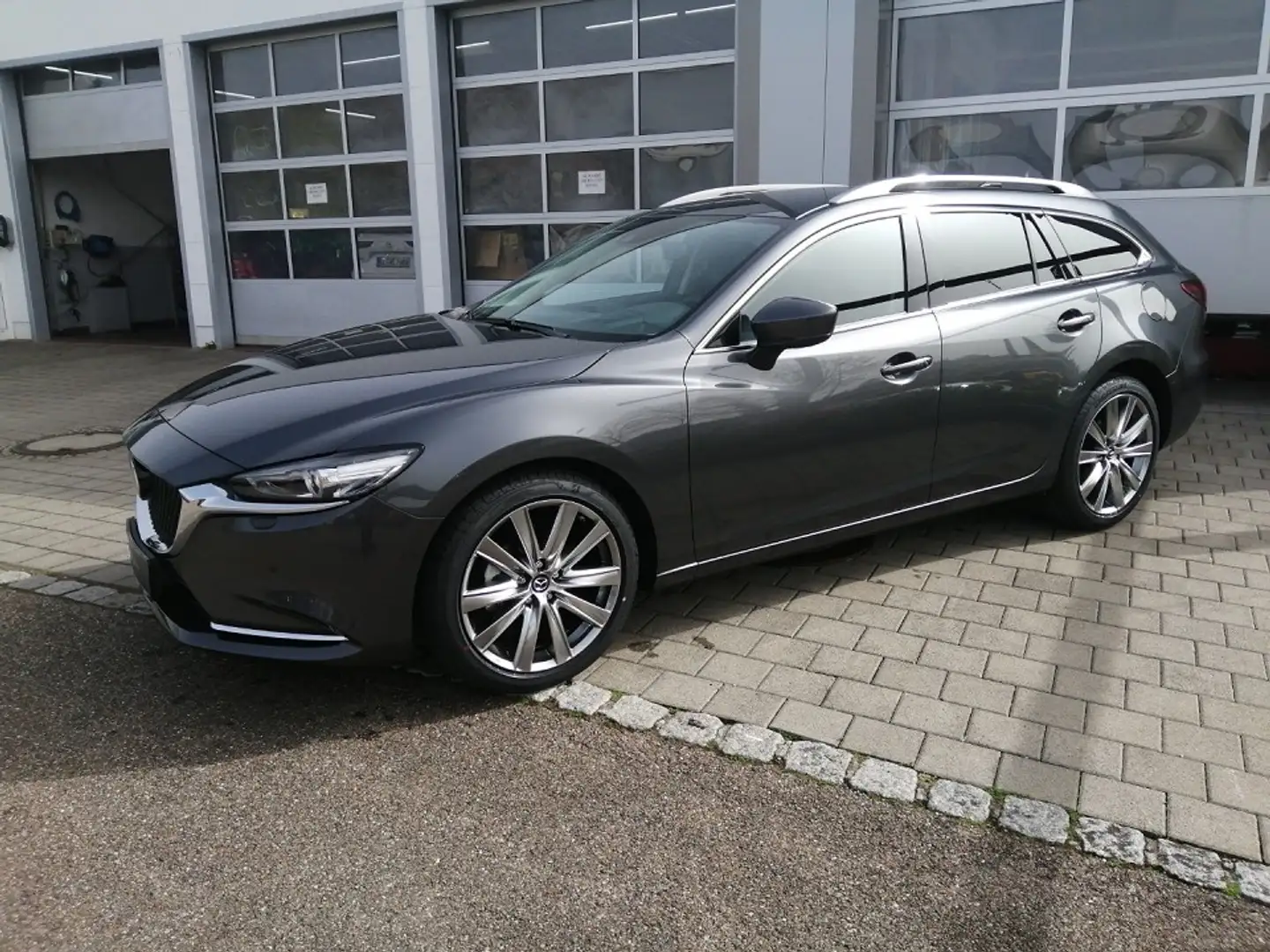 Mazda 6 2.5L SKYACTIV G 194 Grau - 2