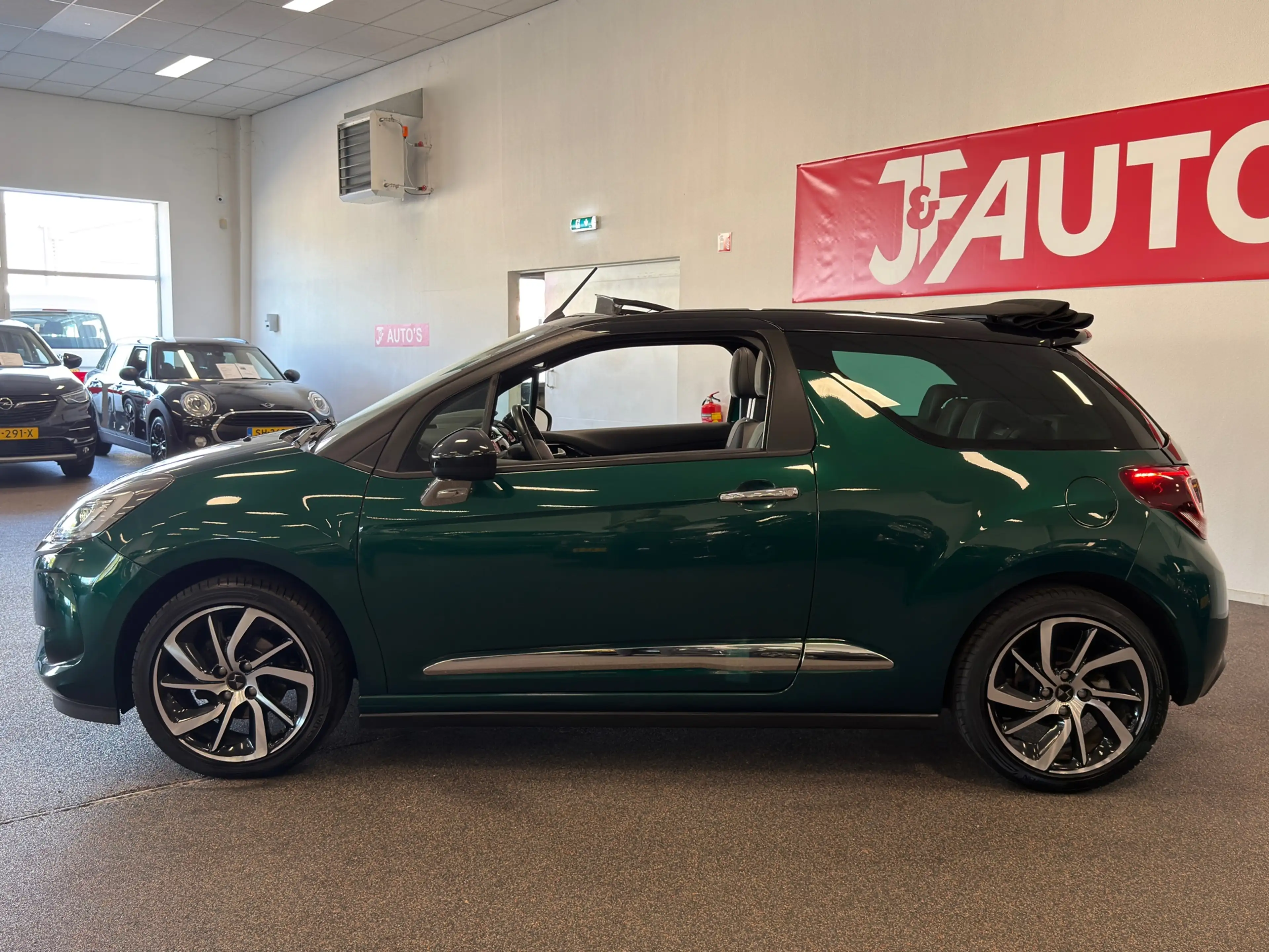 DS Automobiles DS 3 Cabrio 1.2 PureTech Shine| NAVIGATIE, CAMERA, CRUI — photo 2