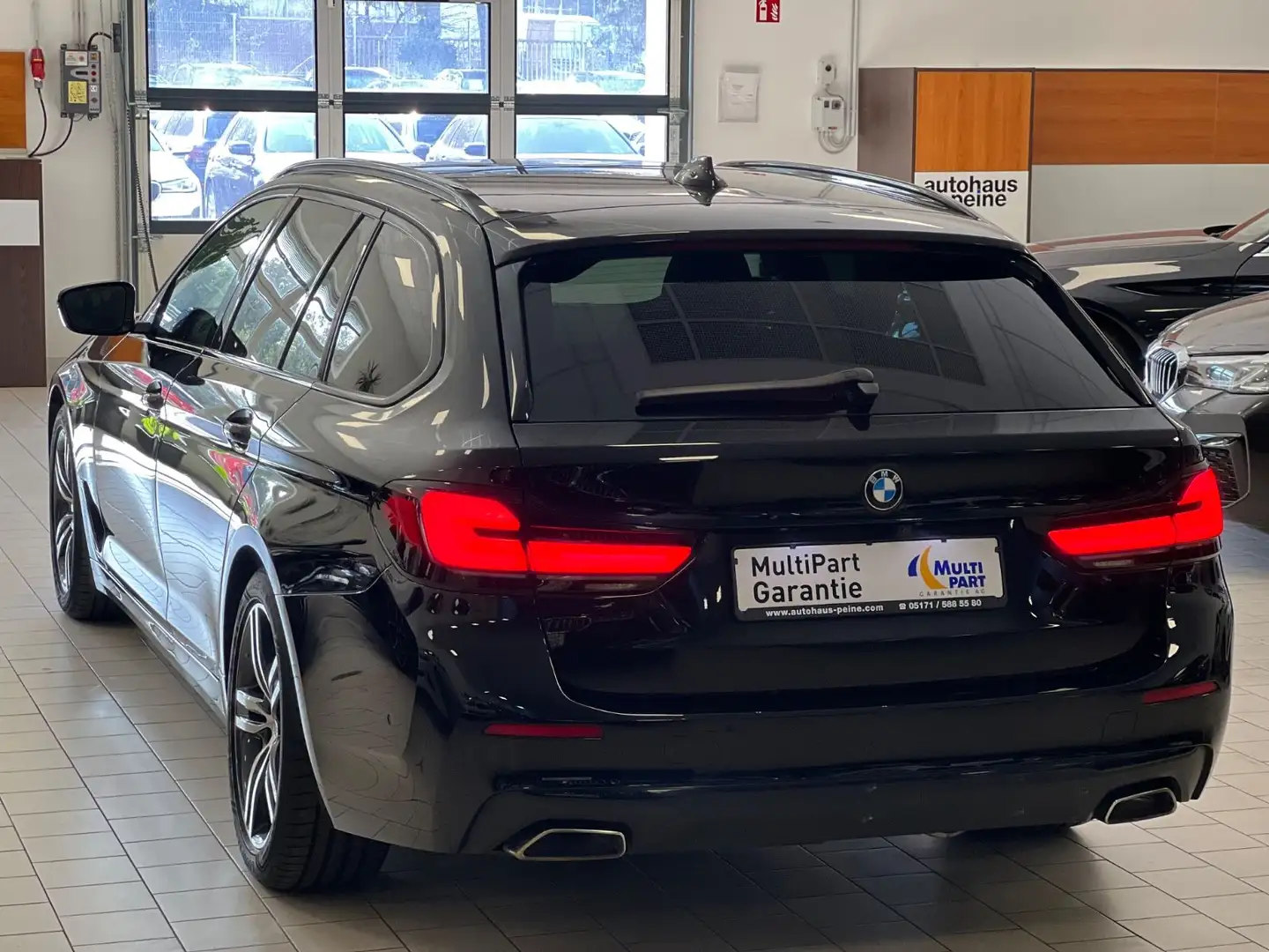 BMW 540 d xDrive SAG/HUD/Laser/AHK/ParkAss/SportSitze Noir - 2