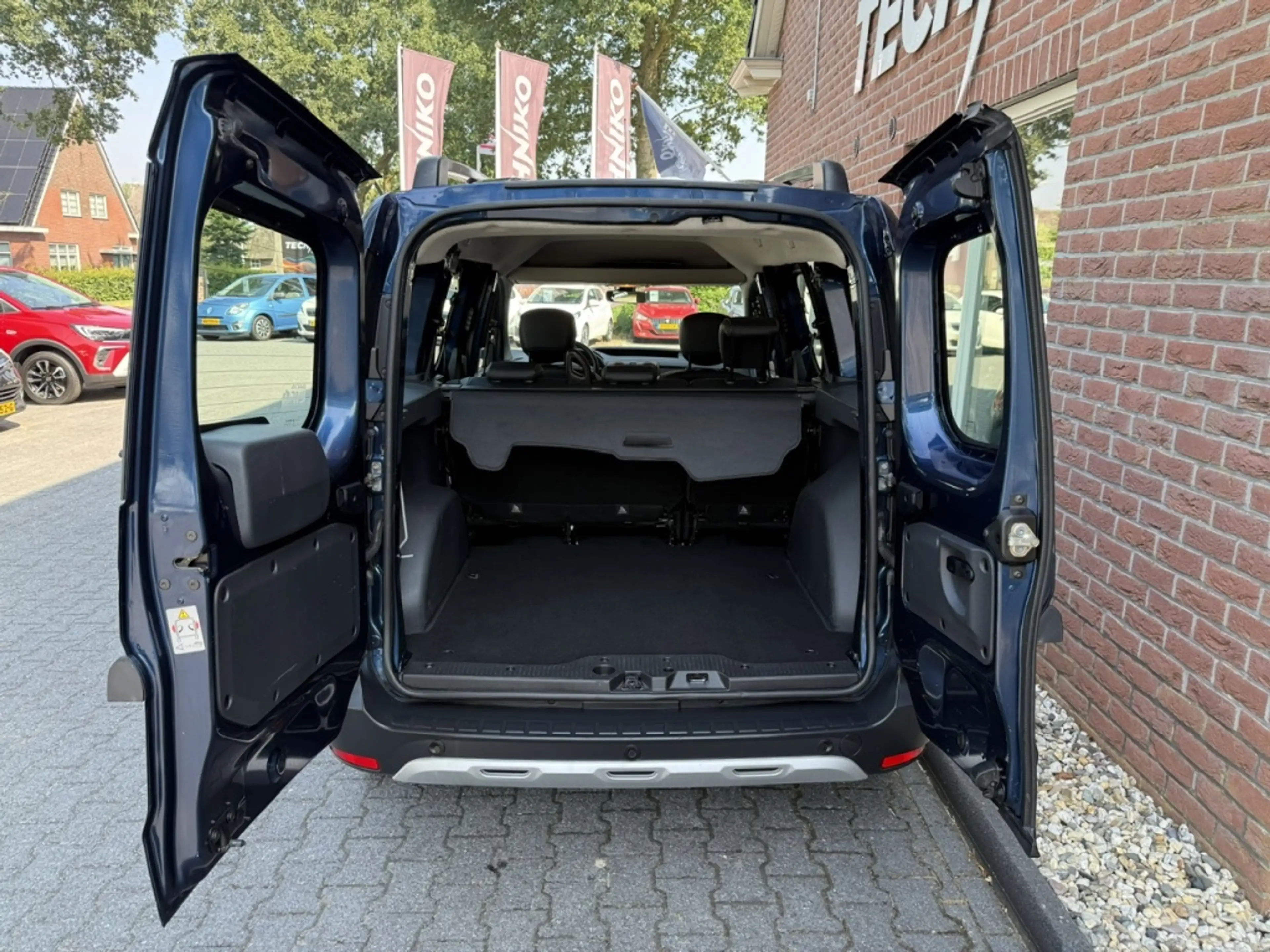 Dacia Dokker 1.2 TCe S&S Ambiance NIEUWE APK / RIJDT GOED / AIR — photo 6