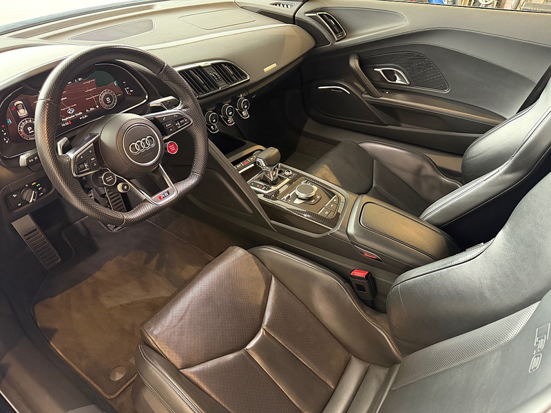 Audi R8 Spyder V10 performance quattro S-tronic — photo 13