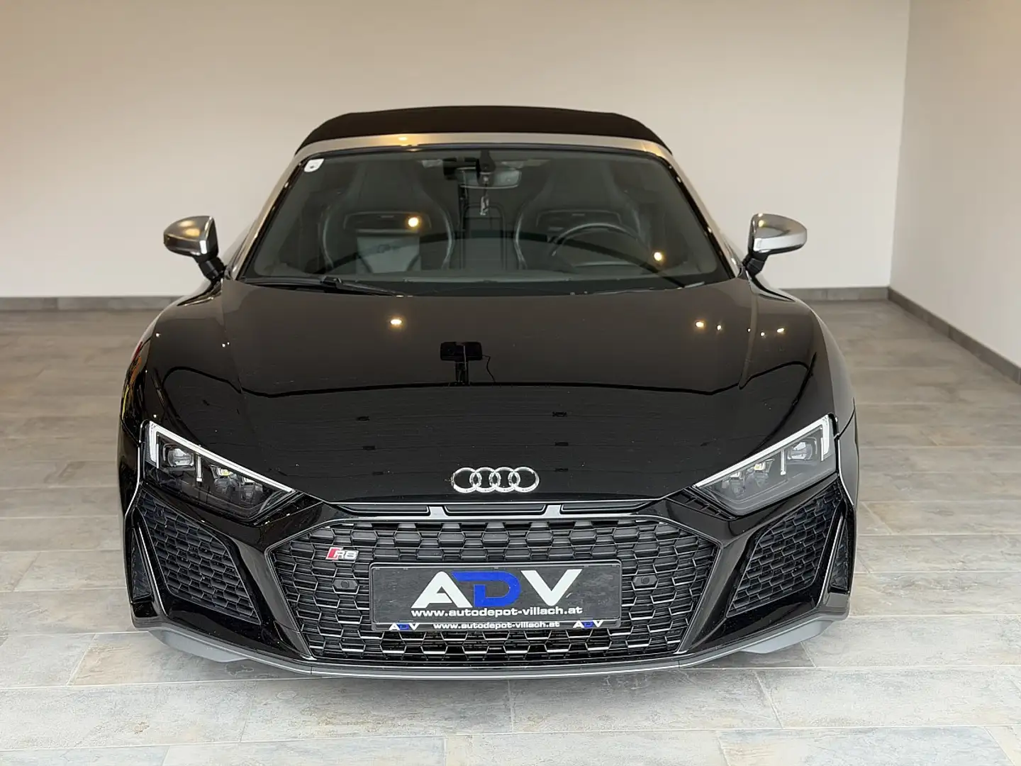 Audi R8 Spyder V10 performance quattro S-tronic Schwarz - 2
