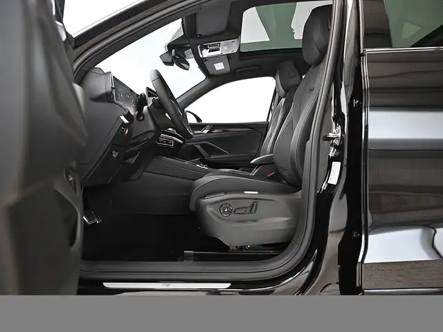 Volkswagen Tiguan view 11