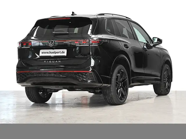 Volkswagen Tiguan view 2