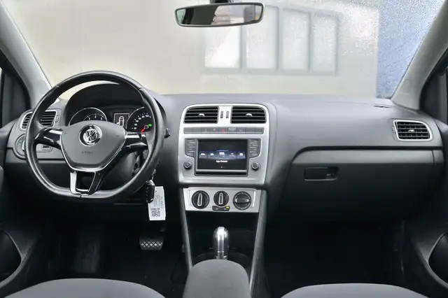 Volkswagen Polo view 9